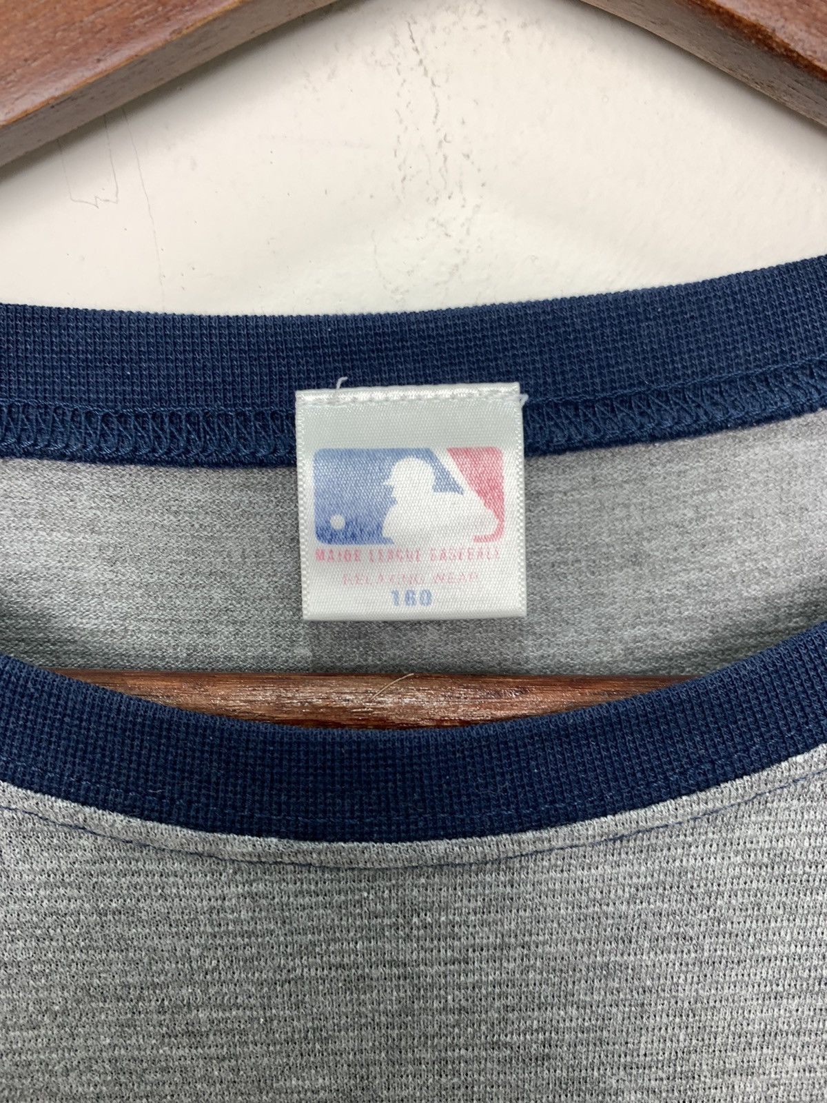 MLB × New York Yankees MLB x NEW YORK YANKEE 3Q Biglogo Graphic Thin Raglan Tshirt Size US M / EU 48-50 / 2 - 12 Thumbnail