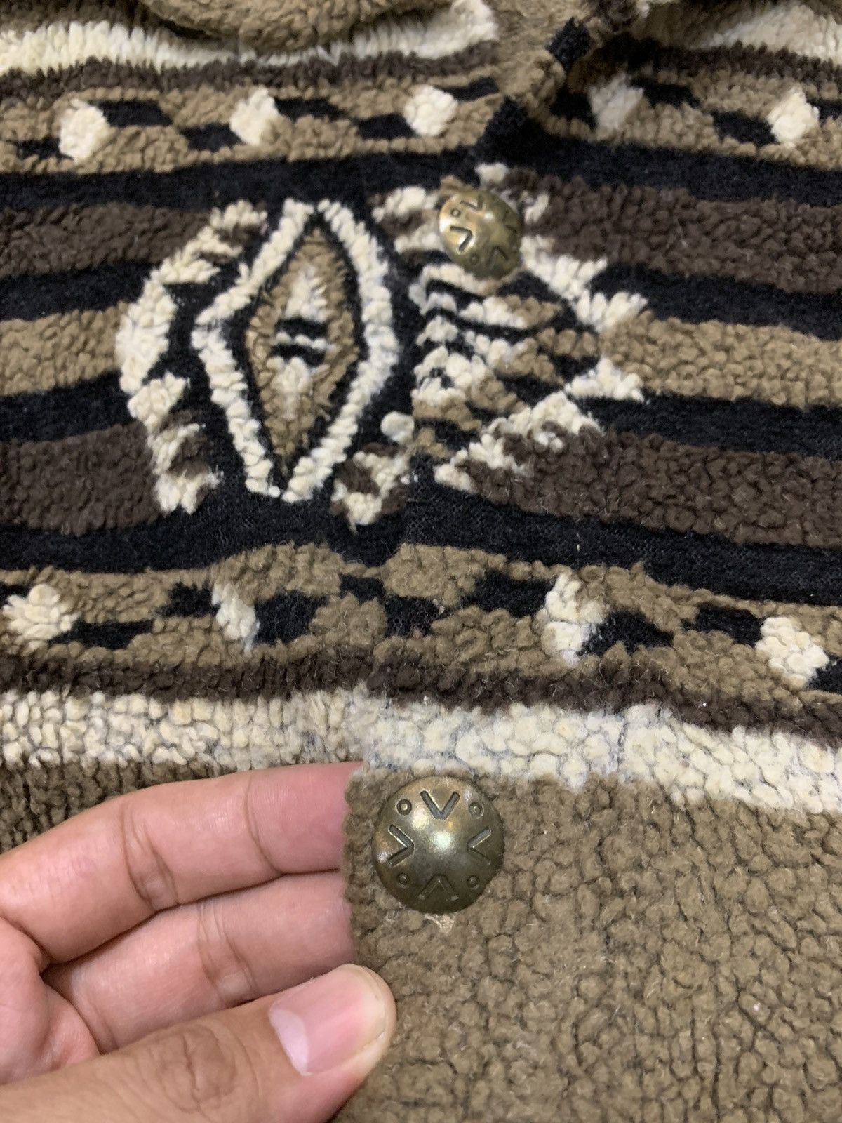 Native × Vintage VTG MUKOSKA LAKES NAVAJO CHIMAYO NATIVE TRIBE FLEECE JACKET Size US L / EU 52-54 / 3 - 7 Thumbnail