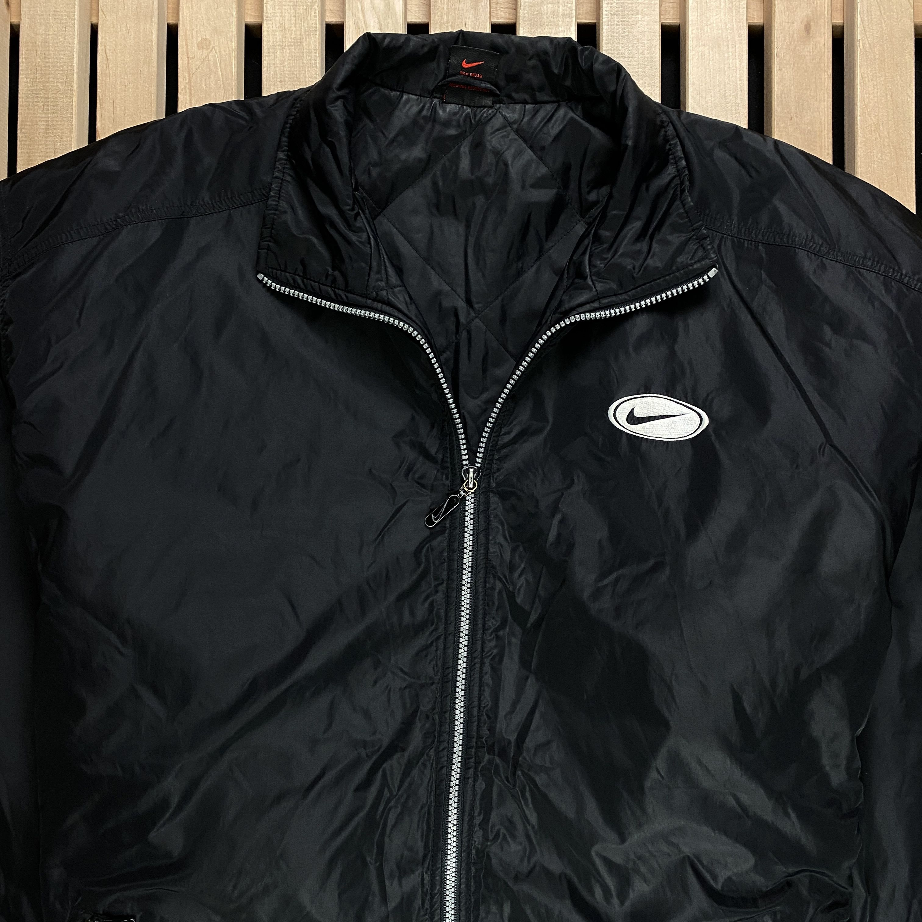 Nike × Vintage Mens Warm Jacket Nike Swoosh Vintage Size XL Black Nylon Size US XL / EU 56 / 4 - 2 Thumbnail