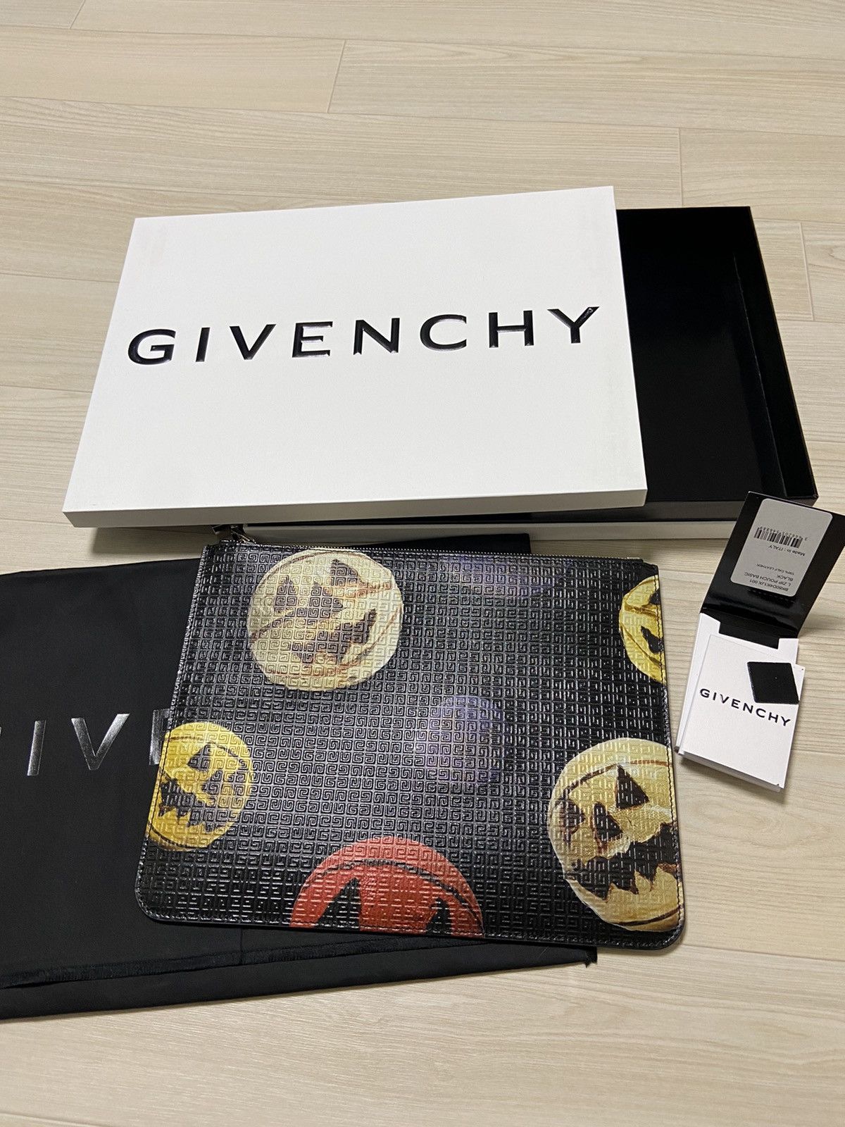 Givenchy Os Givenchy ss22 4G pumpkin clutch bag Size ONE SIZE - 1 Thumbnail