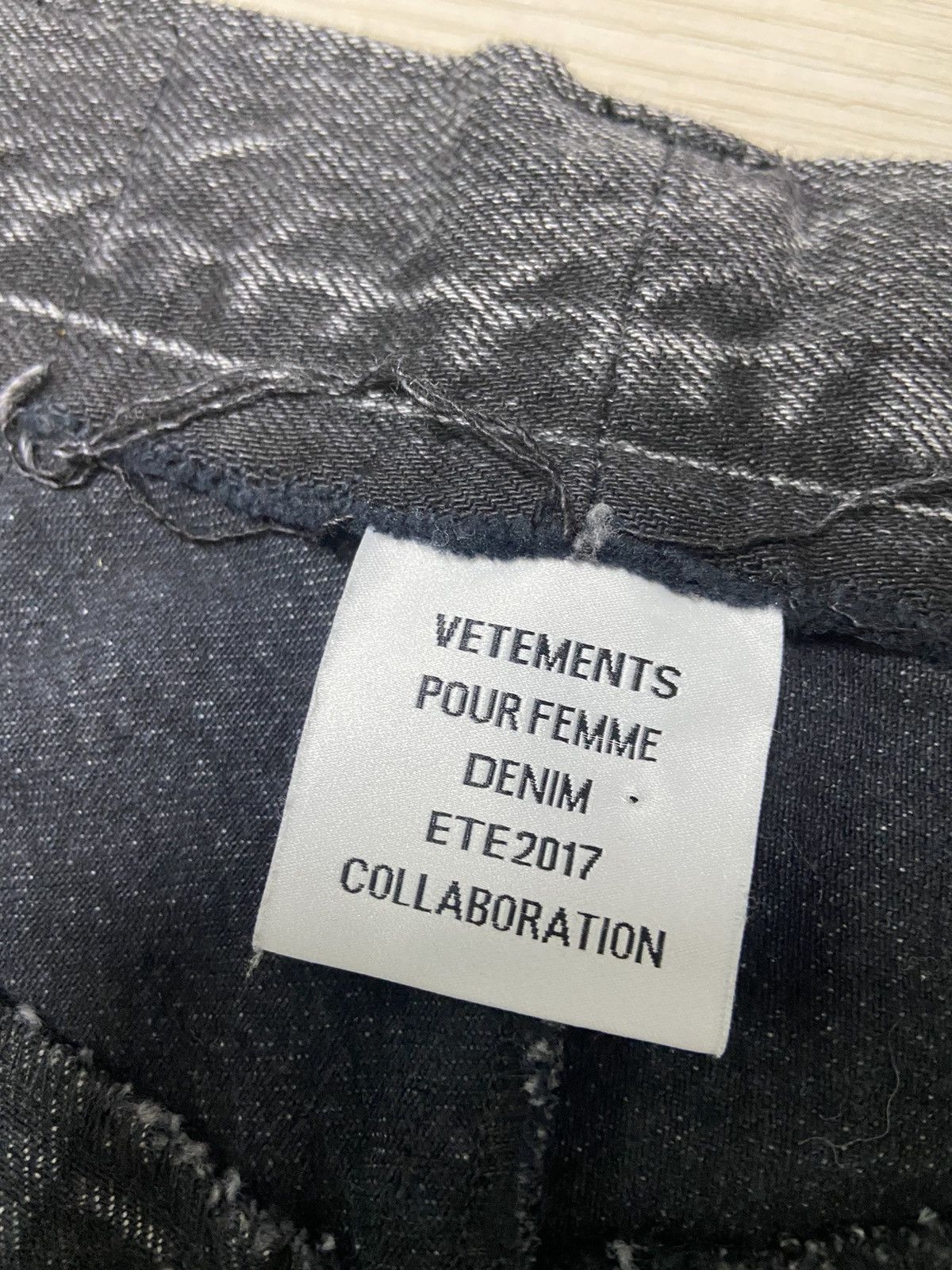 Levi's × Vetements S Vetements X Levi’s Reworked jeans denim pants OG Size US 28 / EU 44 - 4 Thumbnail