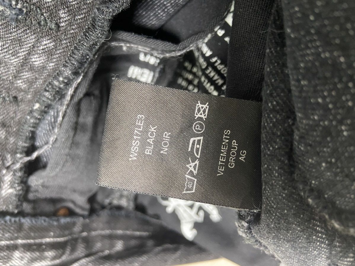 Levi's × Vetements S Vetements X Levi’s Reworked jeans denim pants OG Size US 28 / EU 44 - 5 Thumbnail