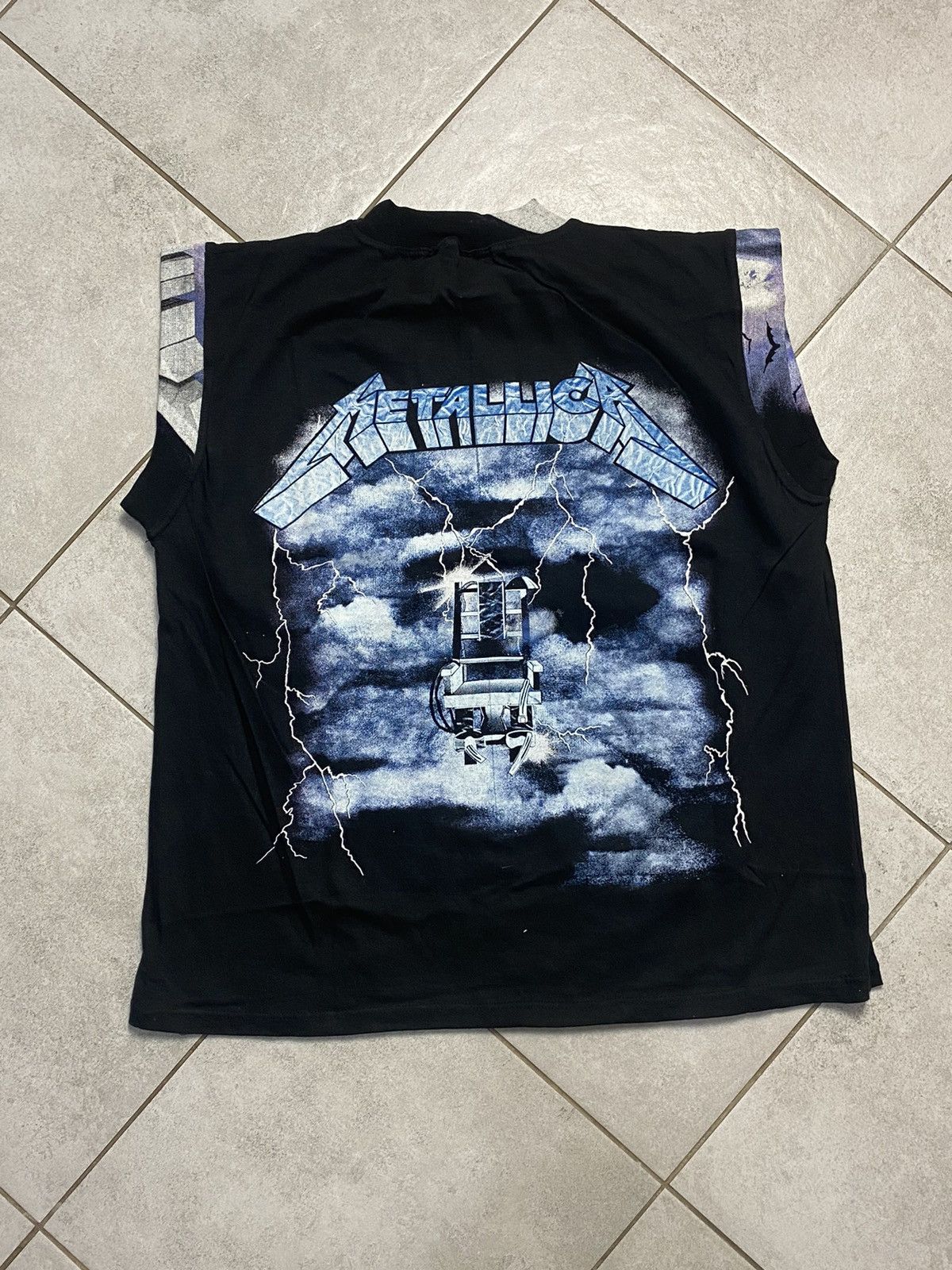 Band Tees Rare 90s Vintage Metallica Empire Heavy Metal Band Tshirt Size US XL / EU 56 / 4 - 2 Thumbnail