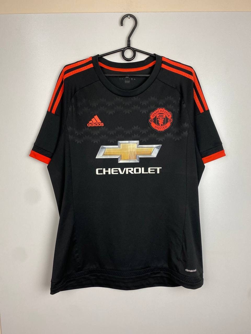 Vintage Manchester United Adidas vintage jersey t-shirts size L Size US L / EU 52-54 / 3 - 1 Thumbnail