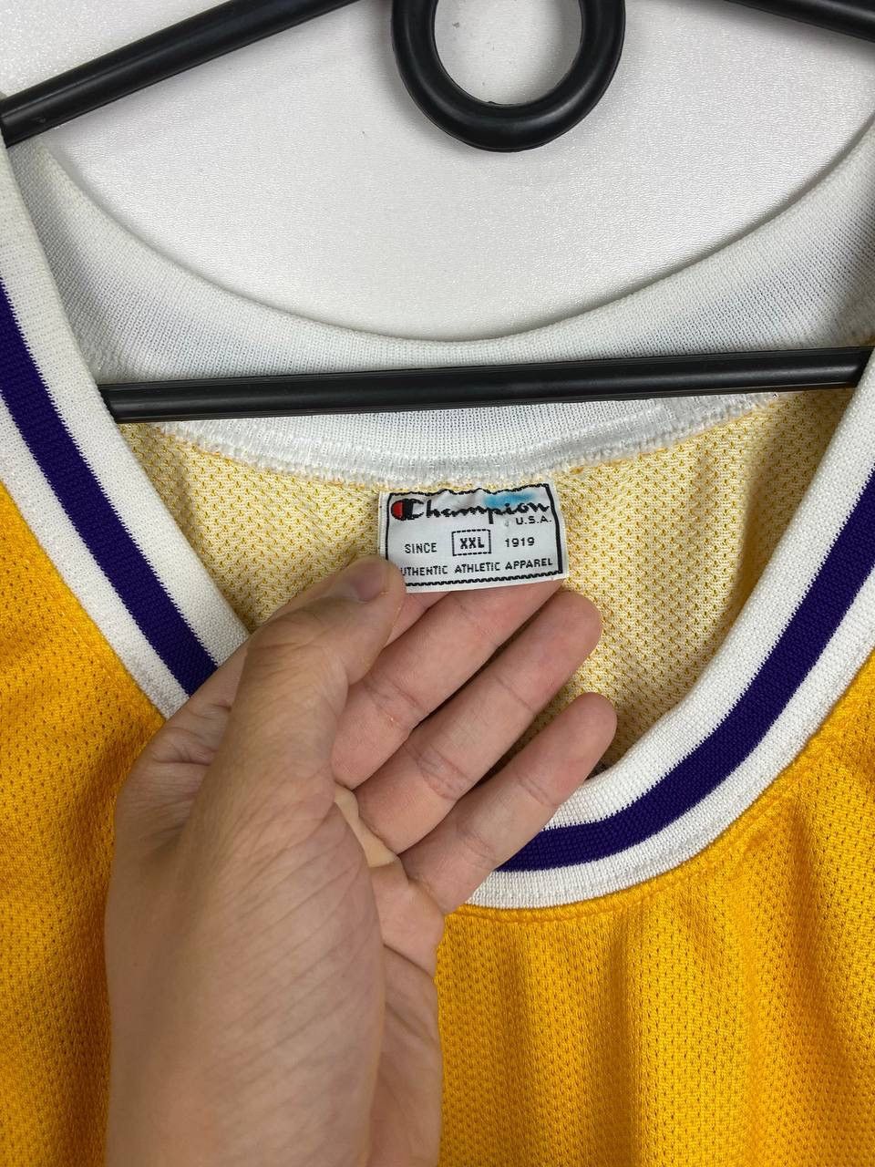 NBA × Vintage Lakers Kobe Bryant 8 Champion 90s vintage t-shirts size XXL Size US XXL / EU 58 / 5 - 3 Thumbnail