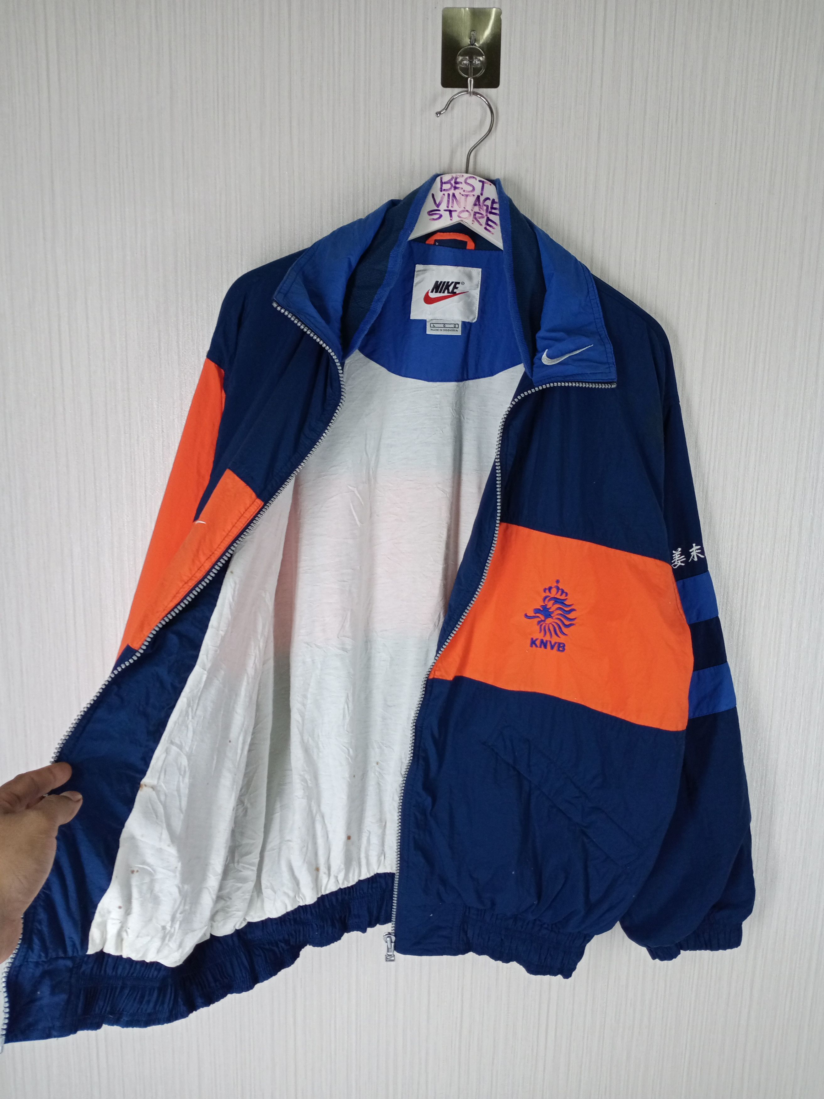 Nike Vintage 90s Nike Jacket Embroidery Big Logo Multicolour Size US L / EU 52-54 / 3 - 10 Thumbnail