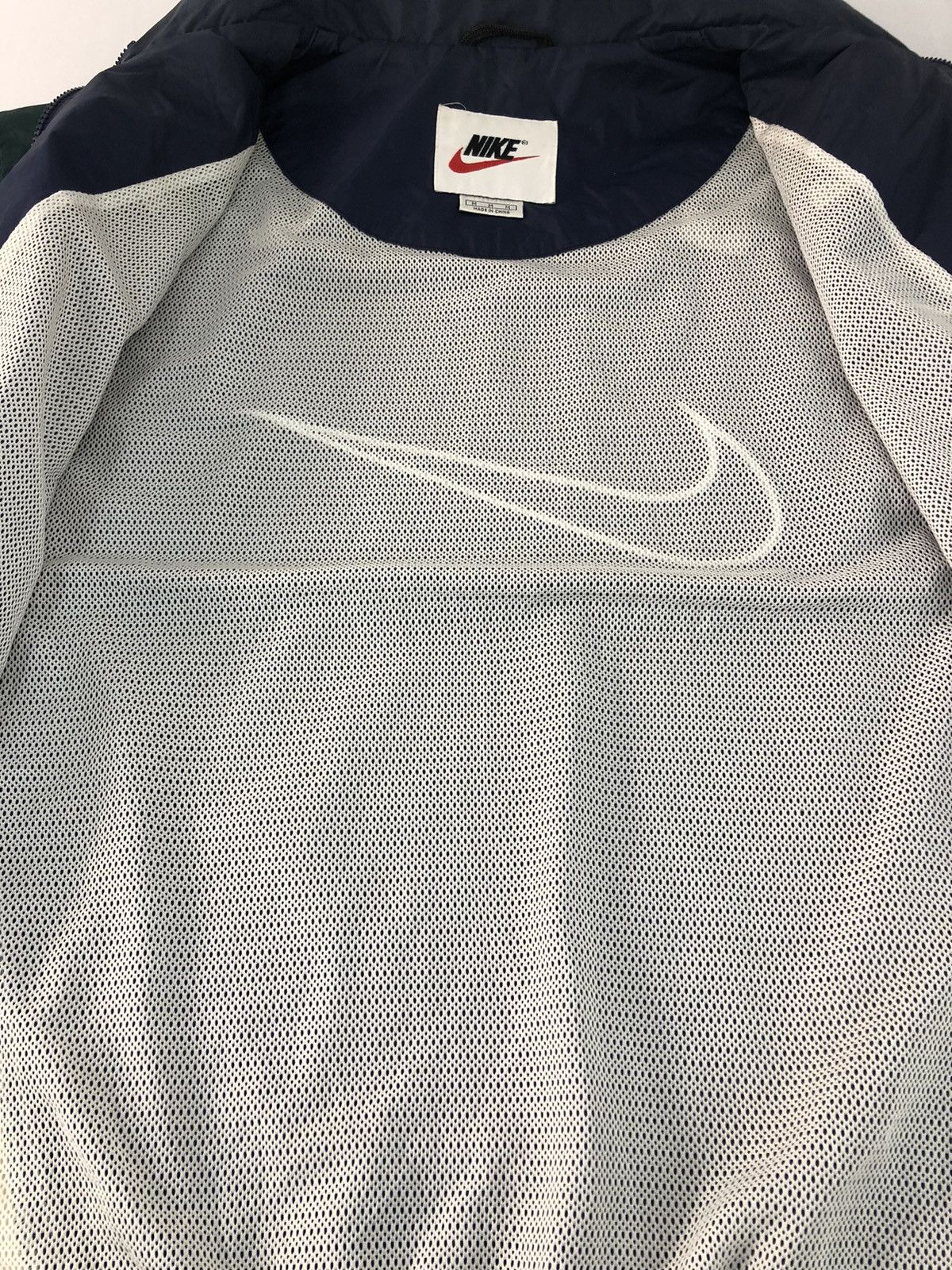Nike 90s Nike Swoosh Windbreaker Big Embroidery Logo Jacket Size US M / EU 48-50 / 2 - 7 Thumbnail