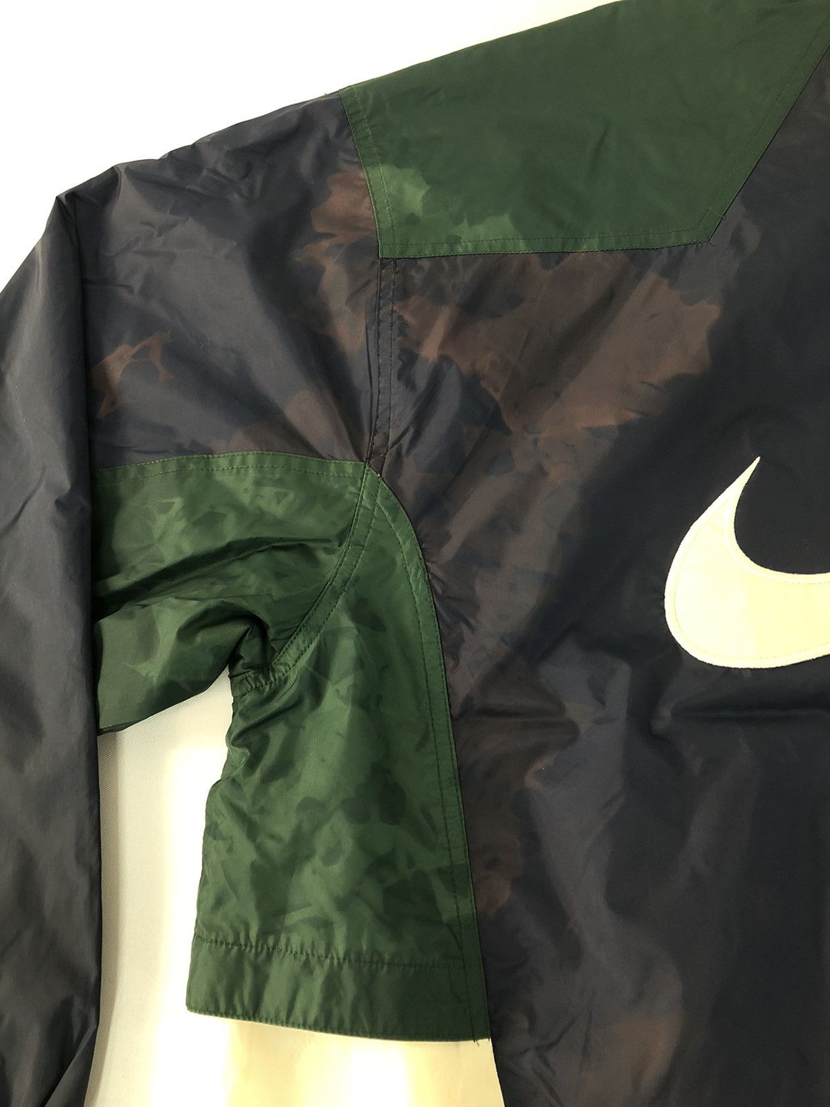Nike 90s Nike Swoosh Windbreaker Big Embroidery Logo Jacket Size US M / EU 48-50 / 2 - 15 Thumbnail