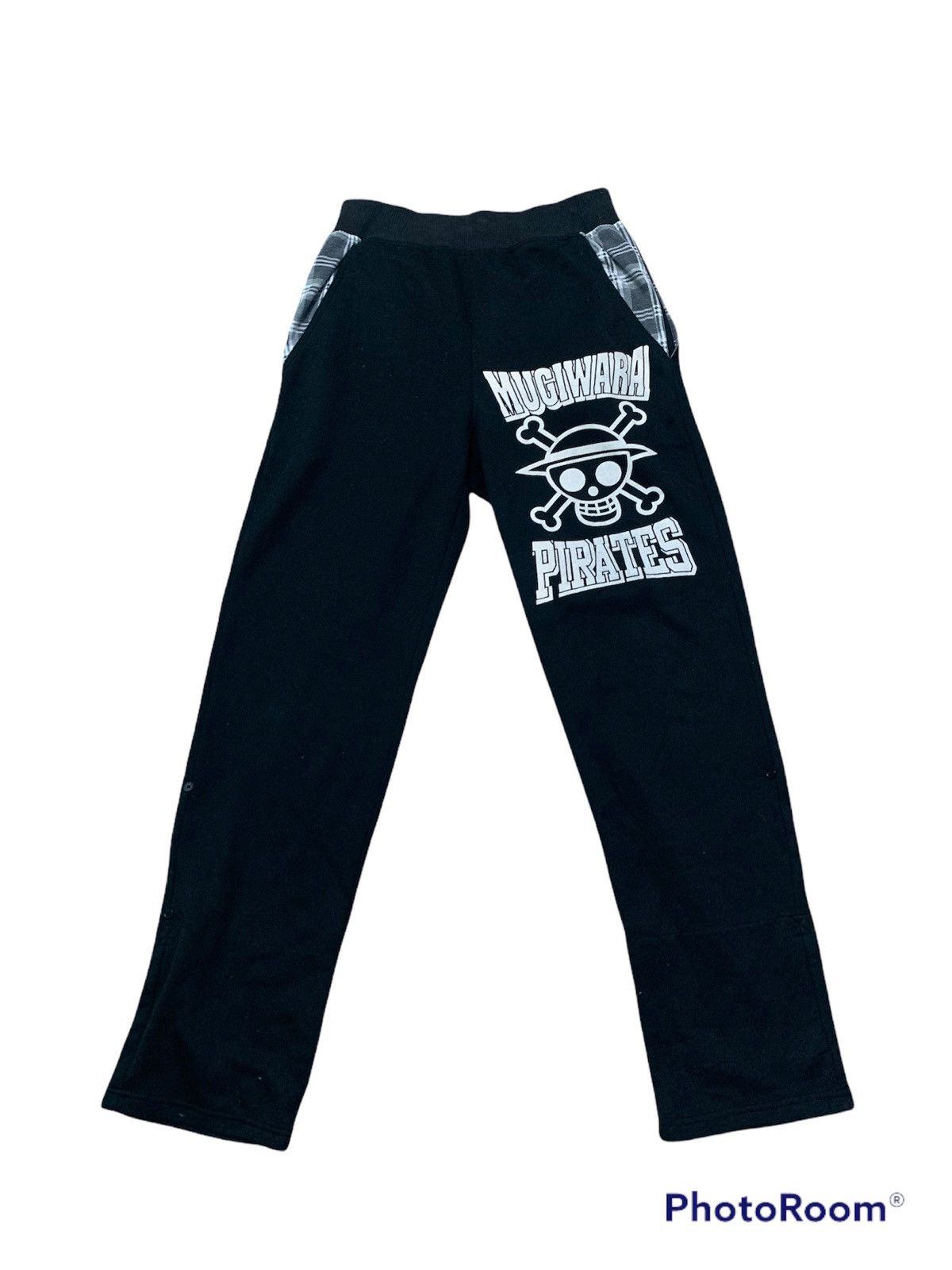 image of Design One Piece Mugiwara Pirates Size S Jogger Pants in Black, Men's