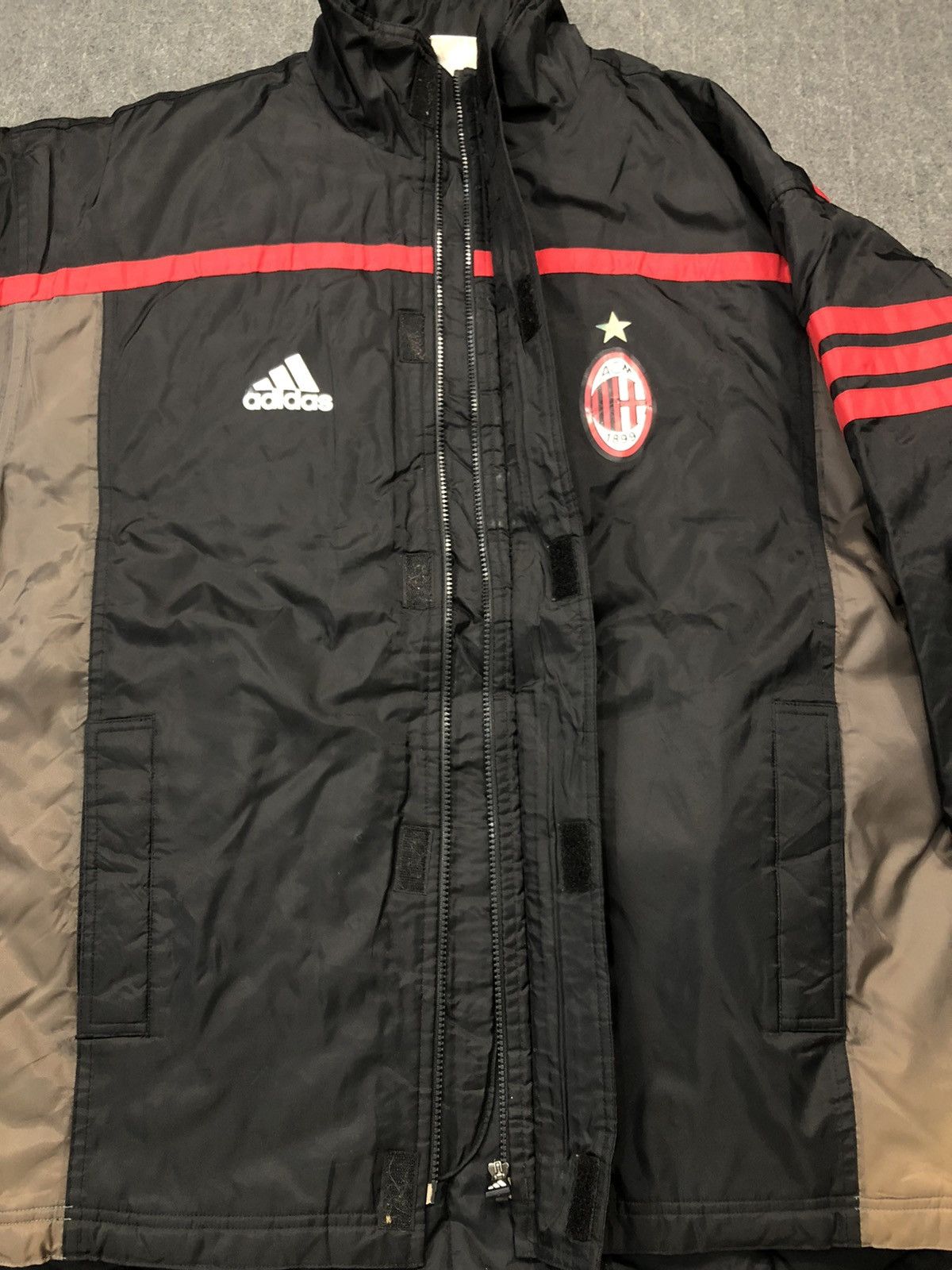 Adidas 90s Padded Adidas X Ac Milan Coach Jacket Three Stripes Size US L / EU 52-54 / 3 - 7 Thumbnail