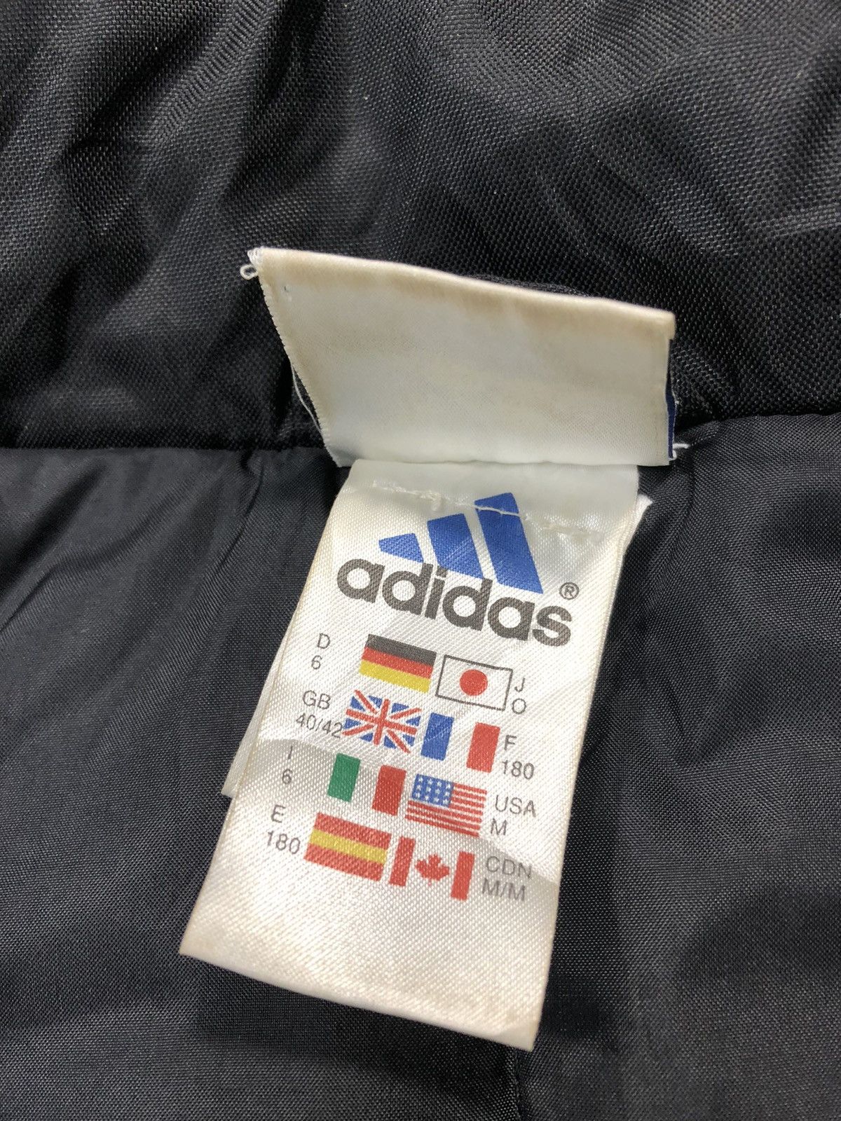 Adidas 90s Padded Adidas X Ac Milan Coach Jacket Three Stripes Size US L / EU 52-54 / 3 - 10 Thumbnail