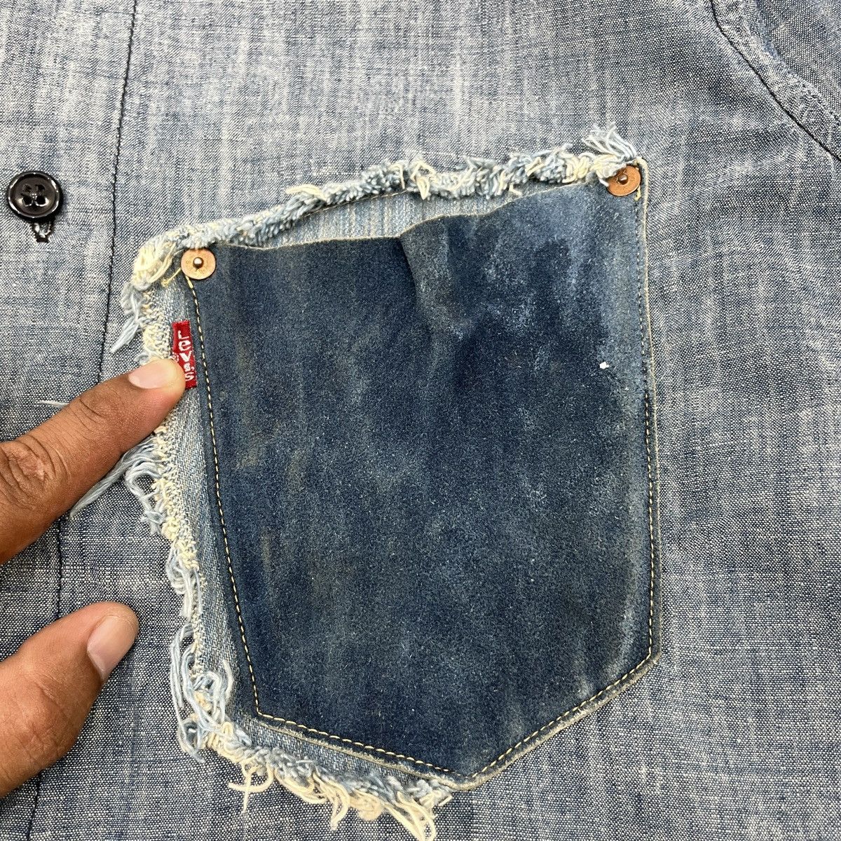 Levi's × Vintage Vintage Chambray 70's Levi's Distressed Leather Pocket Shirt Size US S / EU 44-46 / 1 - 5 Thumbnail