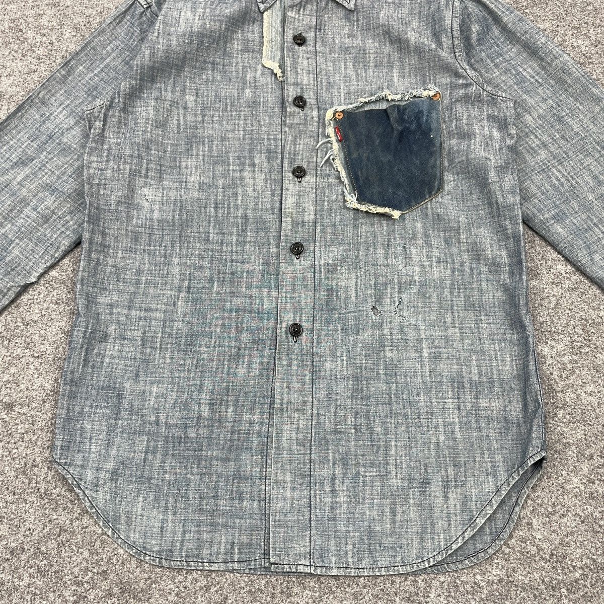 Levi's × Vintage Vintage Chambray 70's Levi's Distressed Leather Pocket Shirt Size US S / EU 44-46 / 1 - 3 Thumbnail