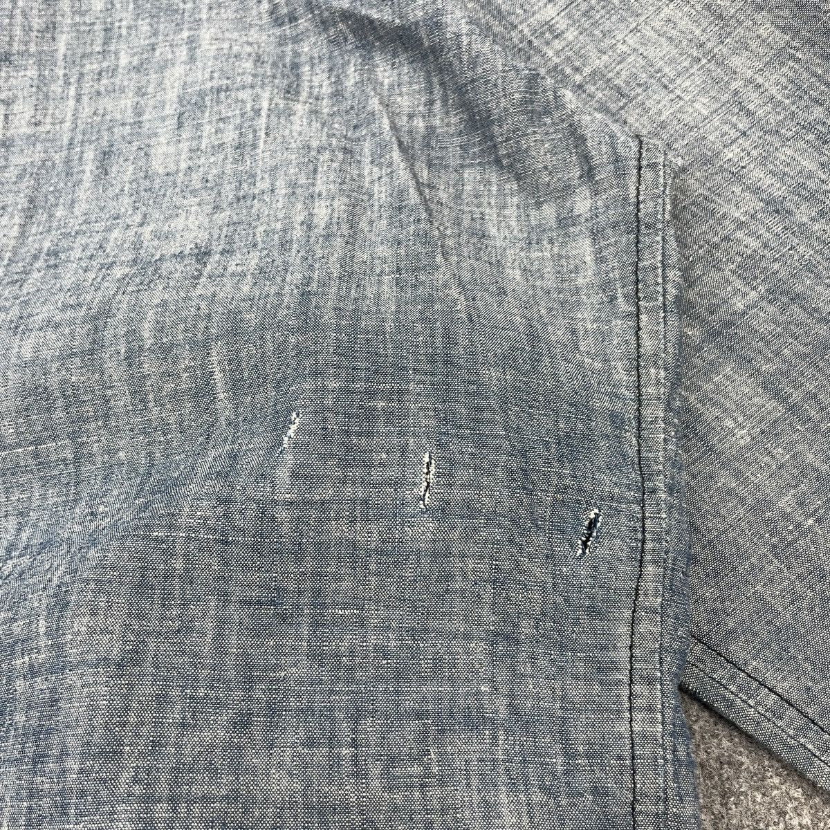 Levi's × Vintage Vintage Chambray 70's Levi's Distressed Leather Pocket Shirt Size US S / EU 44-46 / 1 - 20 Thumbnail