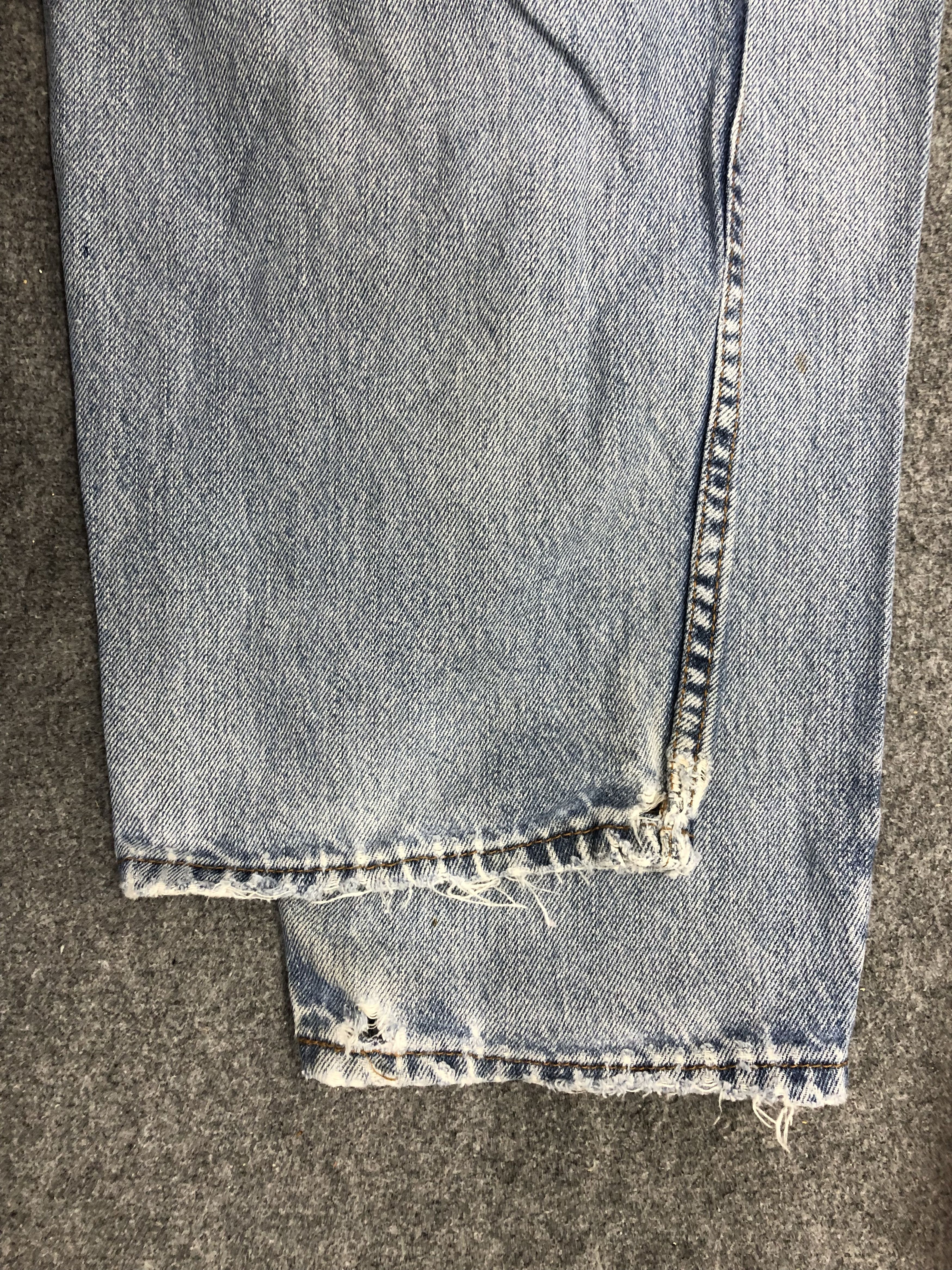 Levi's Vintage Levis 560 Sun Faded Denim DP1260 Size US 29 - 12 Thumbnail