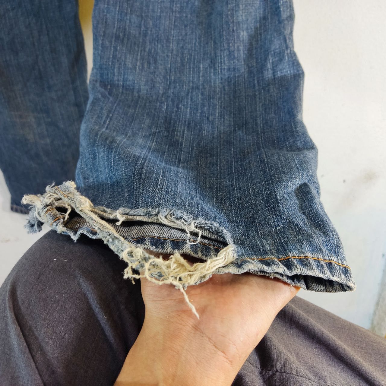 Levi's levis 505 straight cut distressed denim Size US 39 - 3 Thumbnail