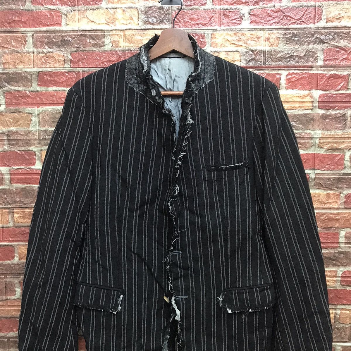 Pierre Balmain Pierre Balmain trashed distressed jacket slimfit Size US M / EU 48-50 / 2 - 19 Thumbnail