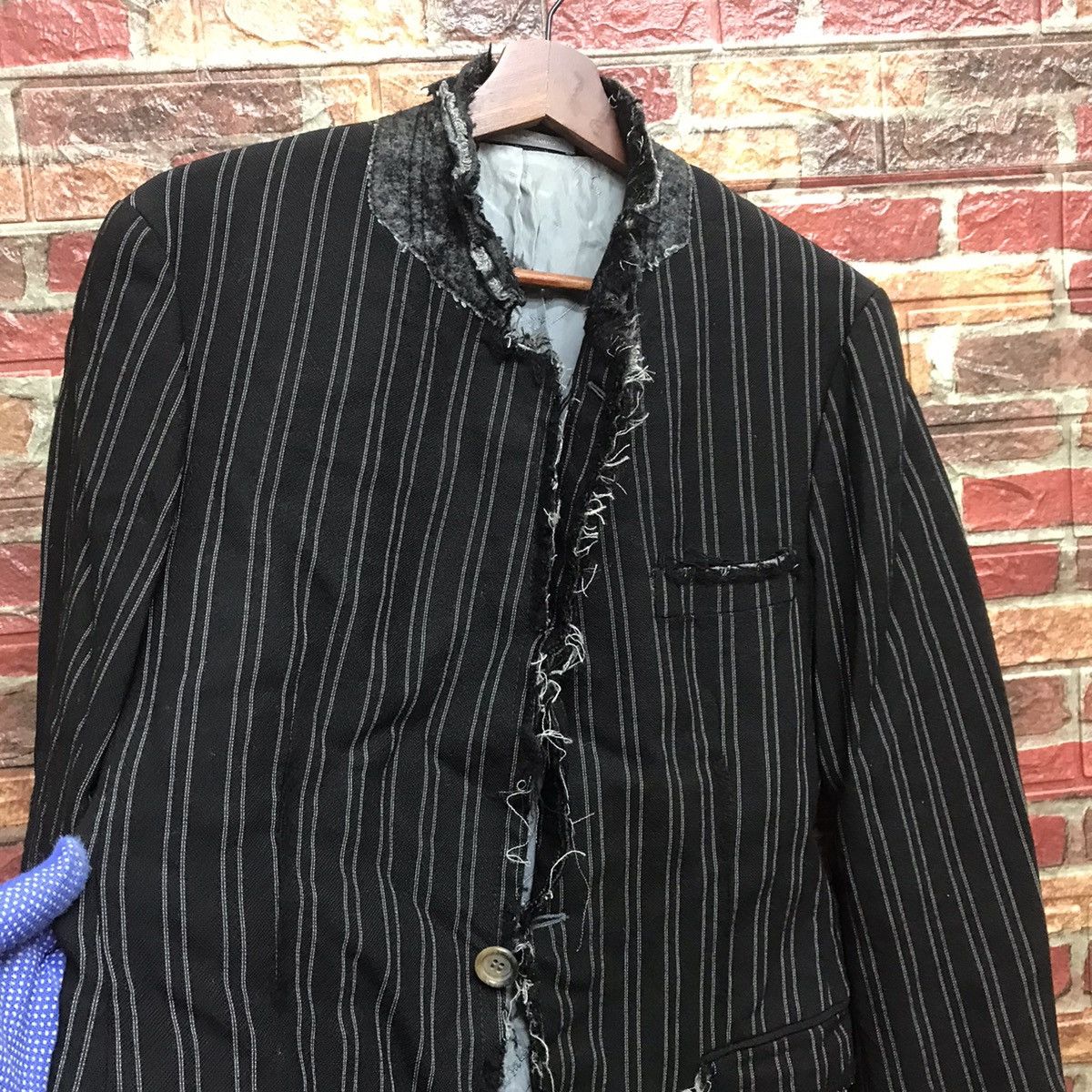 Pierre Balmain Pierre Balmain trashed distressed jacket slimfit Size US M / EU 48-50 / 2 - 21 Thumbnail
