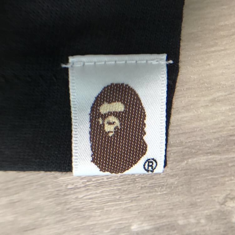 Bape BAPE Shark T-shirt red camo × gold Size US M / EU 48-50 / 2 - 5 Thumbnail