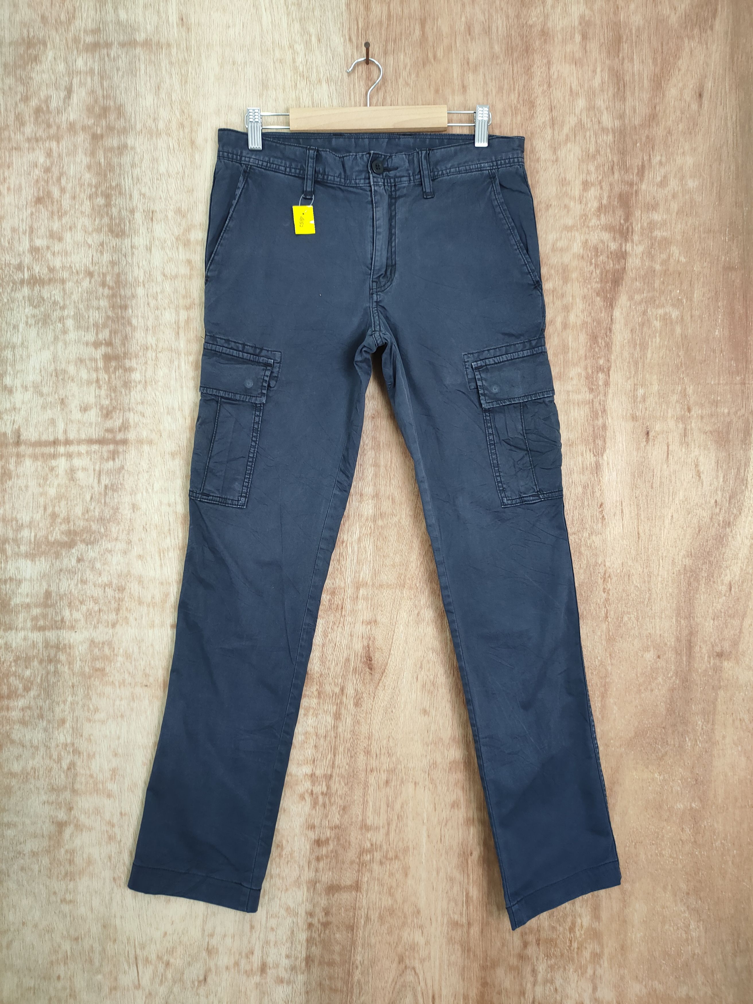 image of Uniqlo Japan Multipocket Tactical Cargo Pants 4152 in Blue, Men's (Size 30)