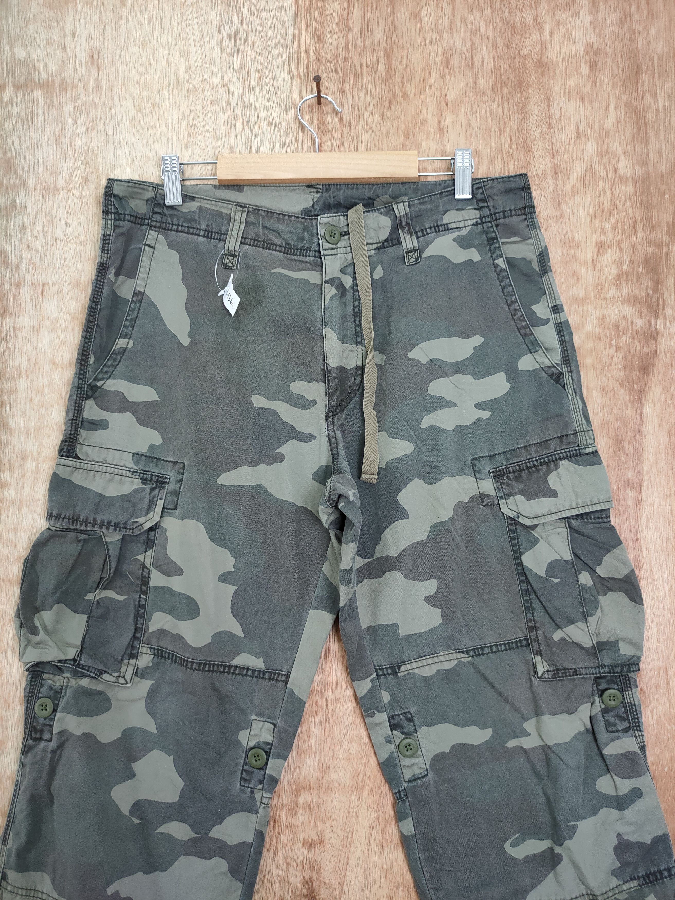 Uniqlo Uniqlo camo military streetwear tactical cargo pants #759 Size US 32 / EU 48 - 3 Thumbnail