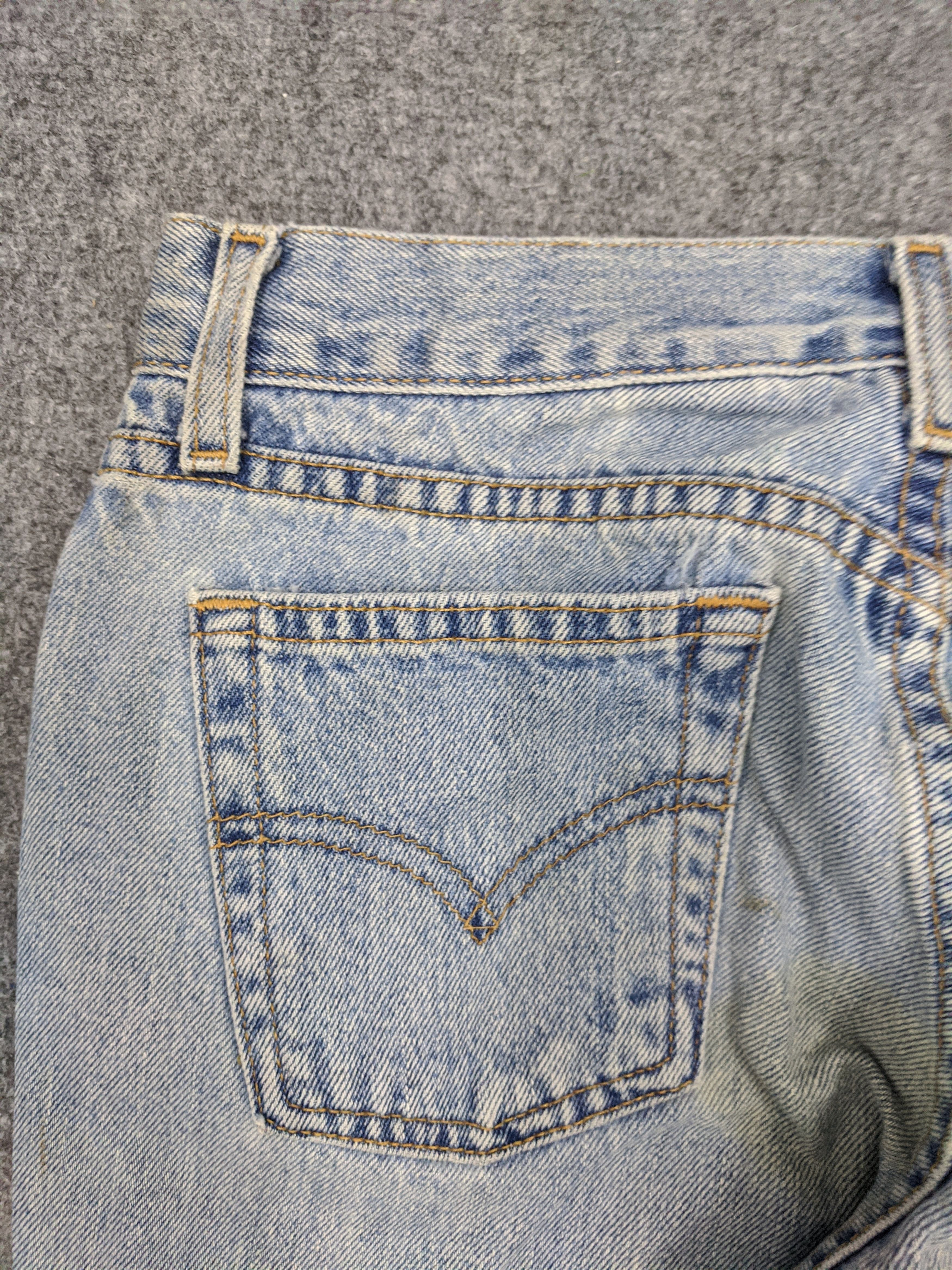 Levi's Vintage Levis 518 Jeans DP1016 Size US 29 - 12 Thumbnail