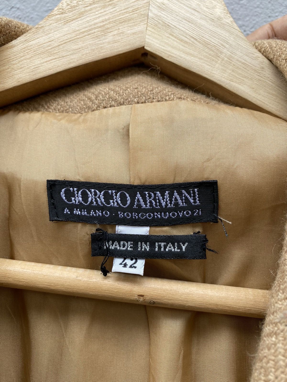Giorgio Armani “GIORGIO ARMANI” Beige Men Blazer - Made in ITALY-RARE COLOR Size 42R - 2 Thumbnail