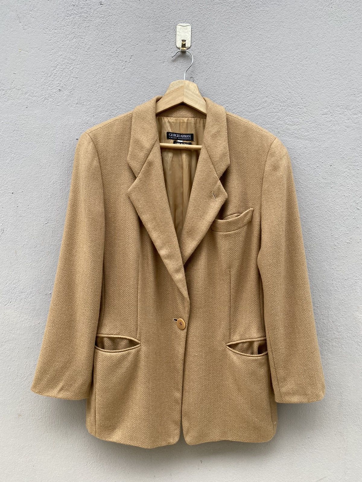 Giorgio Armani “GIORGIO ARMANI” Beige Men Blazer - Made in ITALY-RARE COLOR Size 42R - 1 Thumbnail