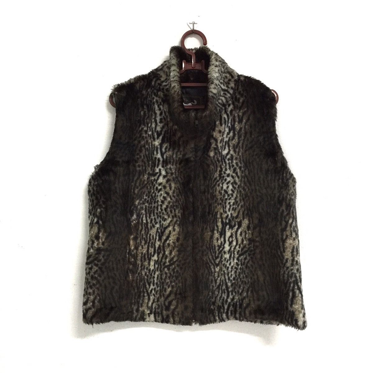 Japanese Brand Rare leopard colored fur vest nice design Size US M / EU 48-50 / 2 - 1 Thumbnail