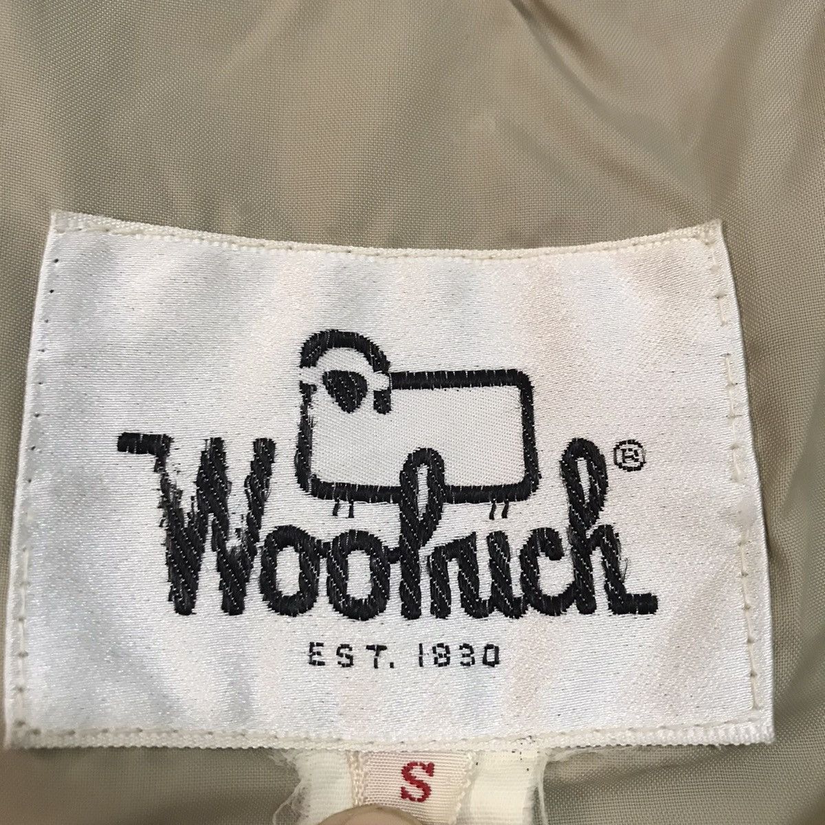Vintage Vintage Woolrich Jacket hoodie 4 pockets (sun faded) Size US M / EU 48-50 / 2 - 8 Thumbnail