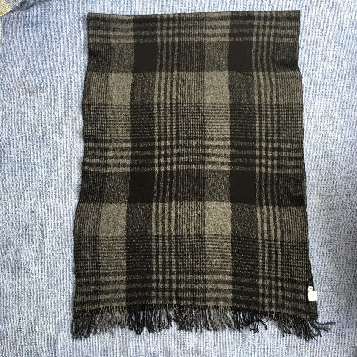 Issey Miyake plantation wool cashmere scraves Size ONE SIZE - 1 Thumbnail
