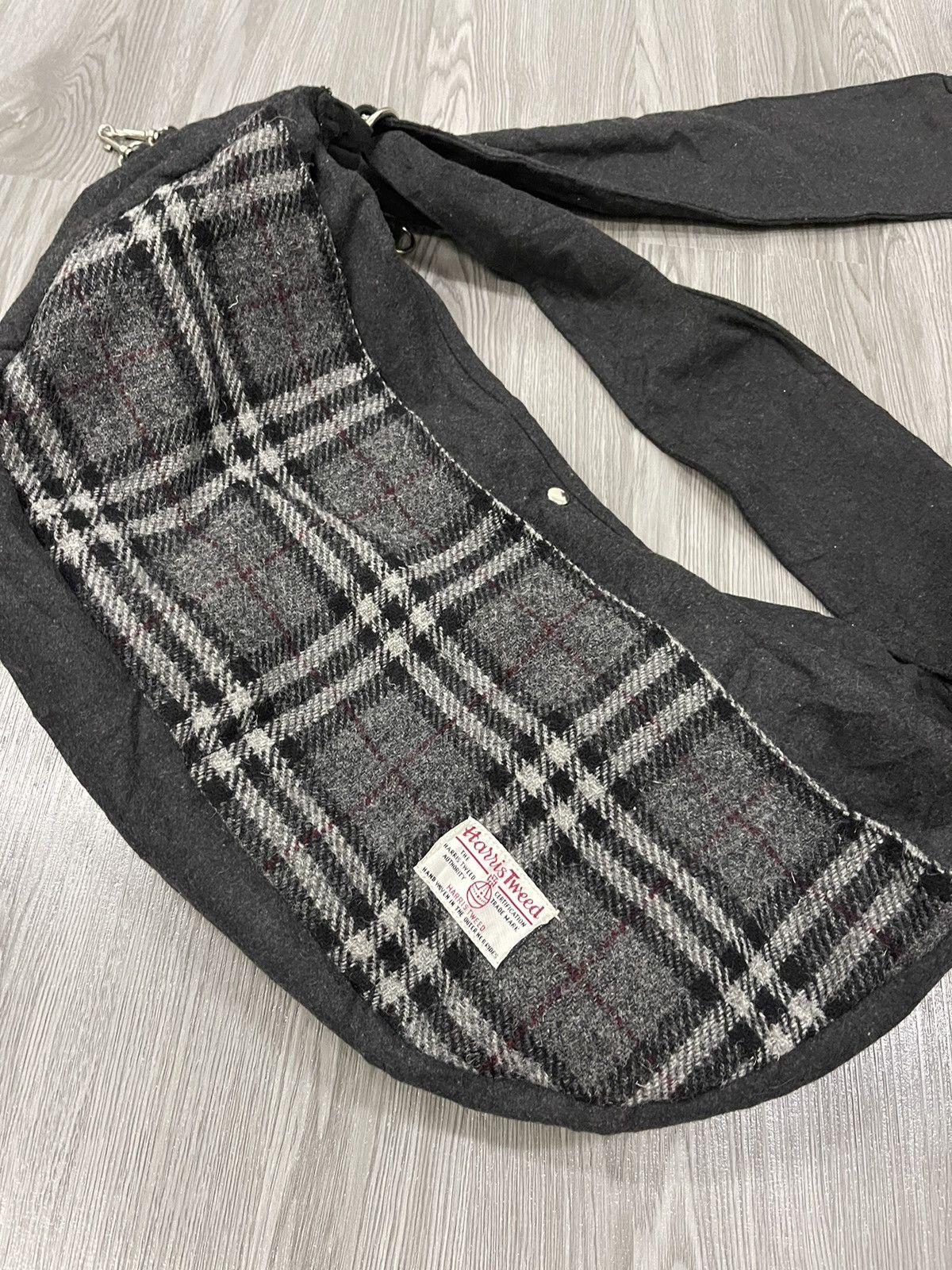 Harris Tweed × Japanese Brand Wool Plaid Harris Tweed Big Size Crossbody bag Size ONE SIZE - 3 Thumbnail