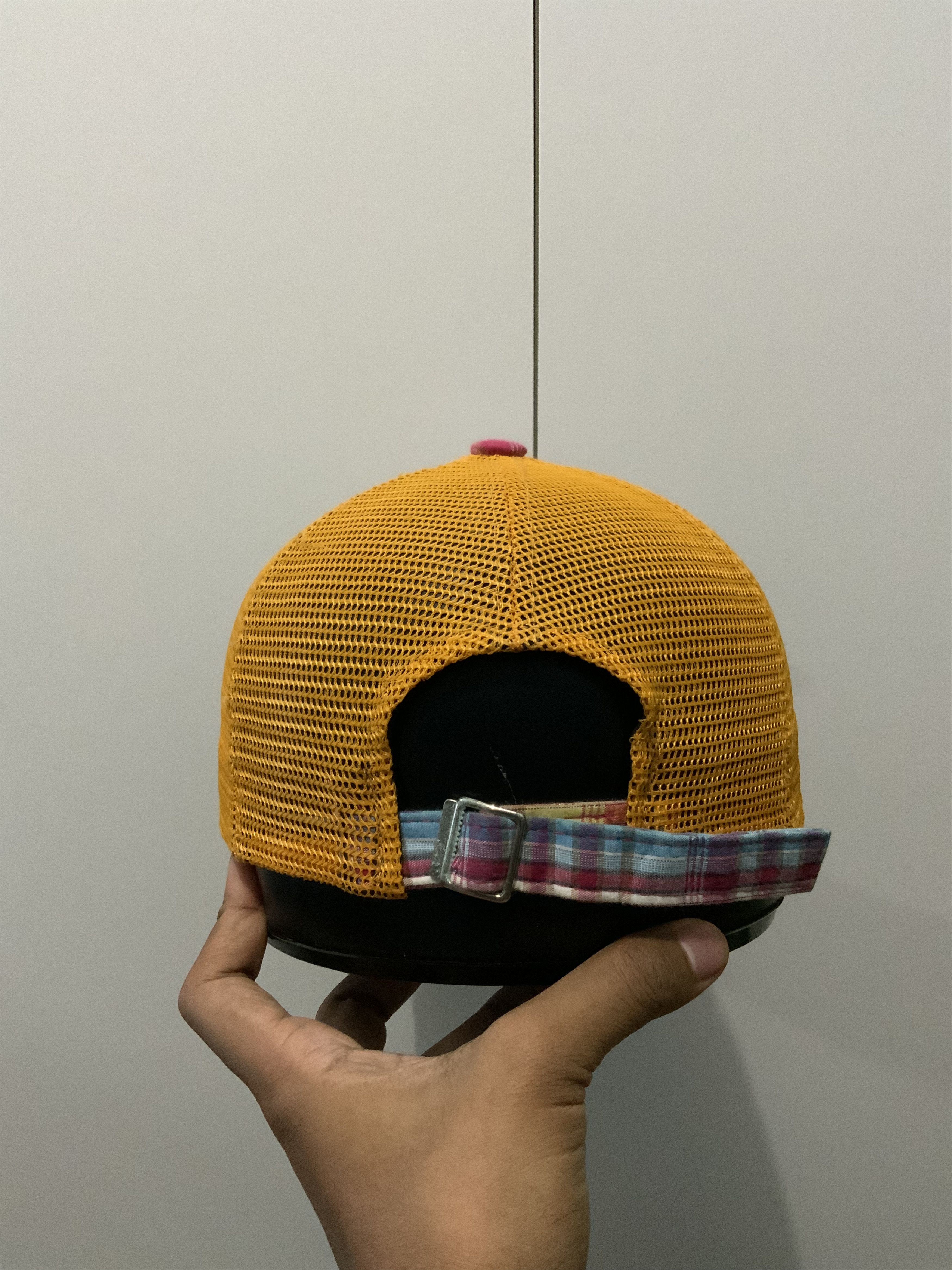 Japanese Brand Paradise 56-289 Multicolor Spellout Trucker Hat Size ONE SIZE - 6 Thumbnail
