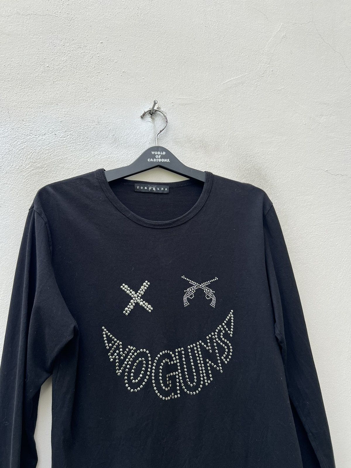 roarguns Roarguns Japan Beaded Spell Out Long Sleeve Black t shirt Size US M / EU 48-50 / 2 - 8 Thumbnail