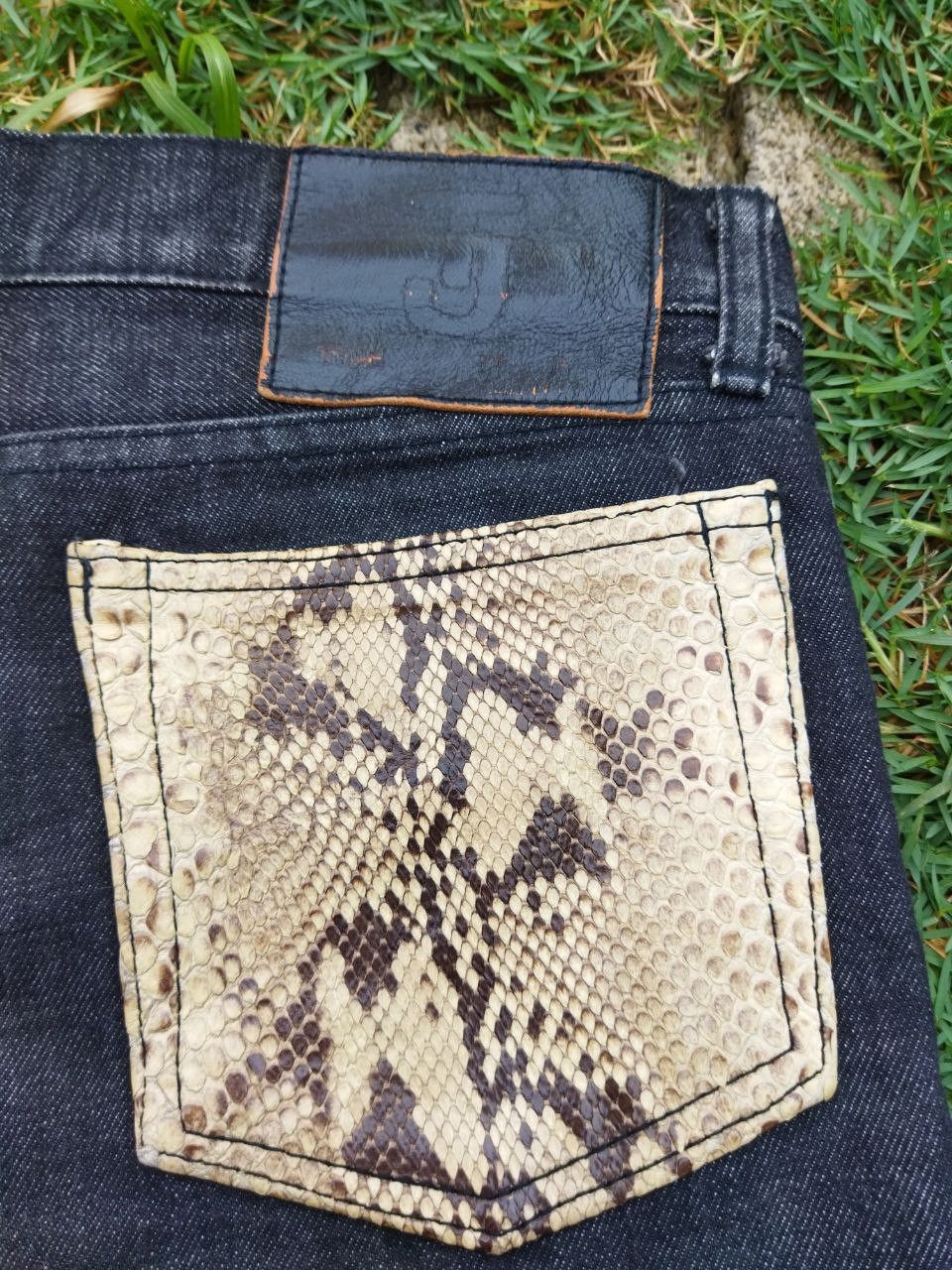 20471120 Japanese Tokyo Jeans Handcraft Snake Leather Pocket Jeans Size US 31 - 5 Thumbnail