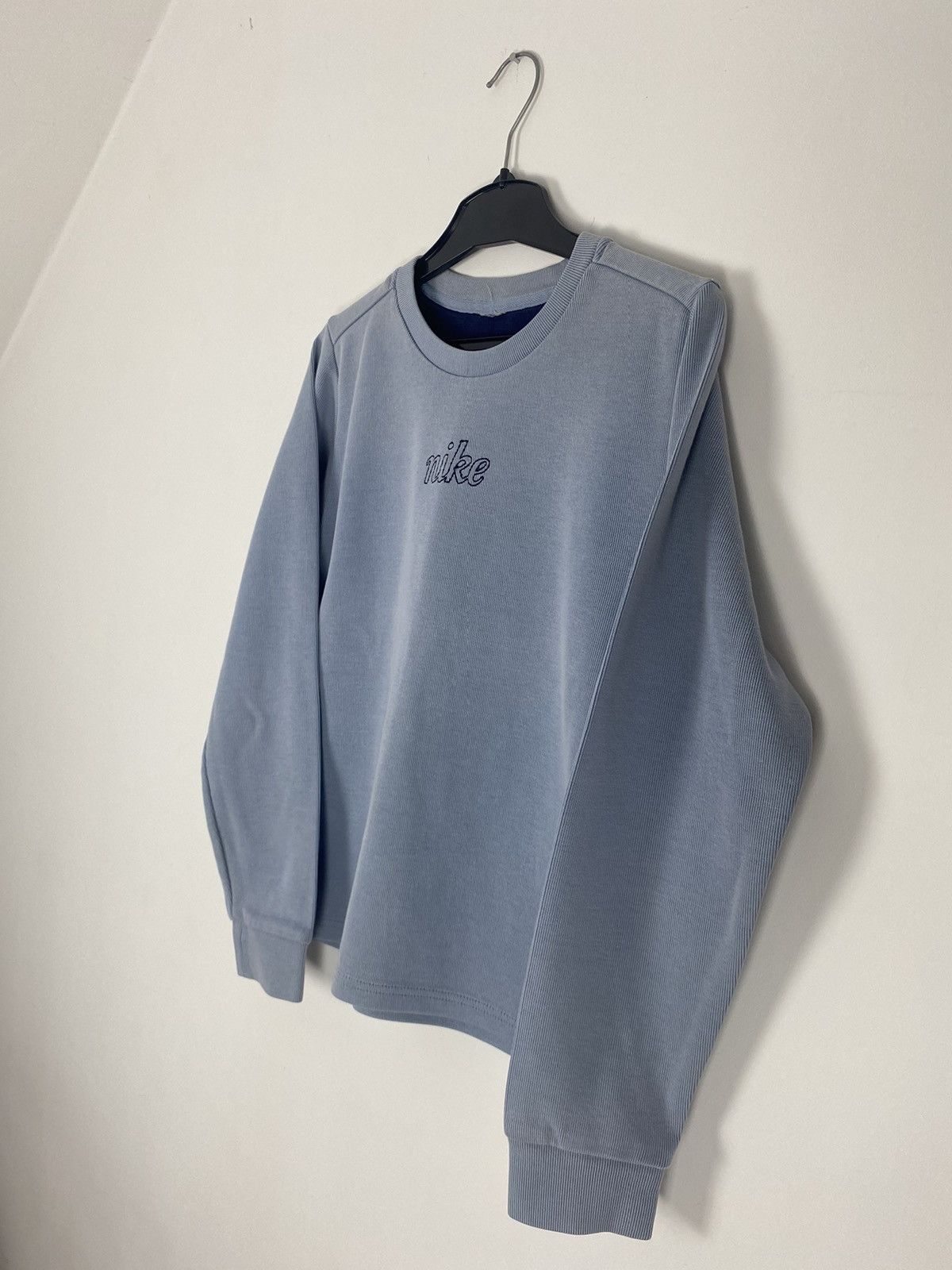 Nike × Vintage Nike Vintage Crewneck Baby Blue Center Logo S/M Unisex y2k Size S / US 4 / IT 40 - 5 Thumbnail