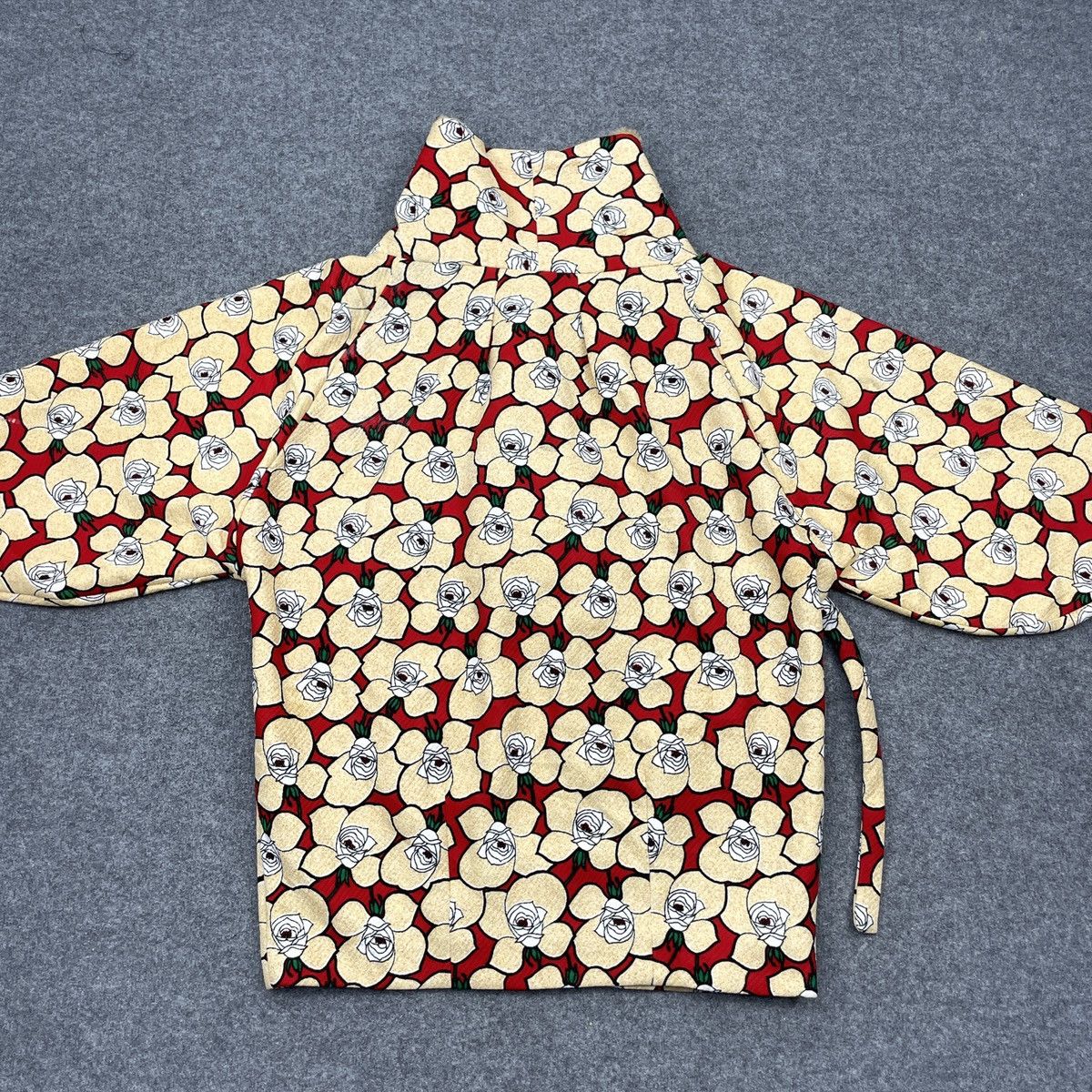 Vintage Vintage Japanese Brand Baggy Floral Motif Kimono Jacket Size XXL / US 16-18 / IT 52-54 - 2 Thumbnail
