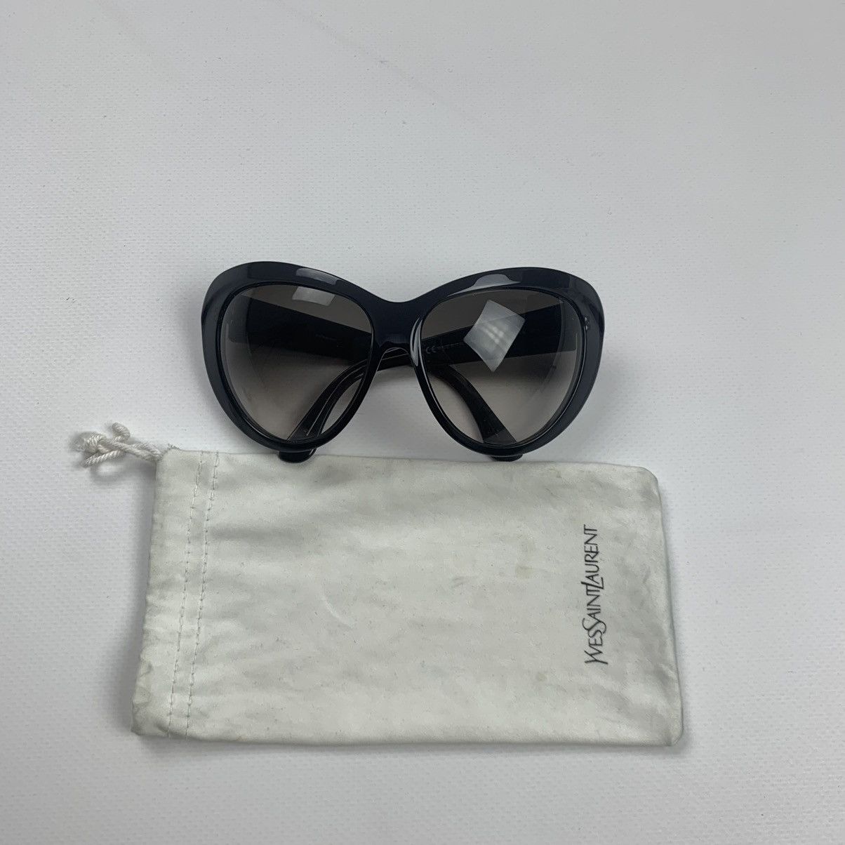 Vintage Yves Saint Laurent oversized sunglasses Size ONE SIZE - 1 Thumbnail