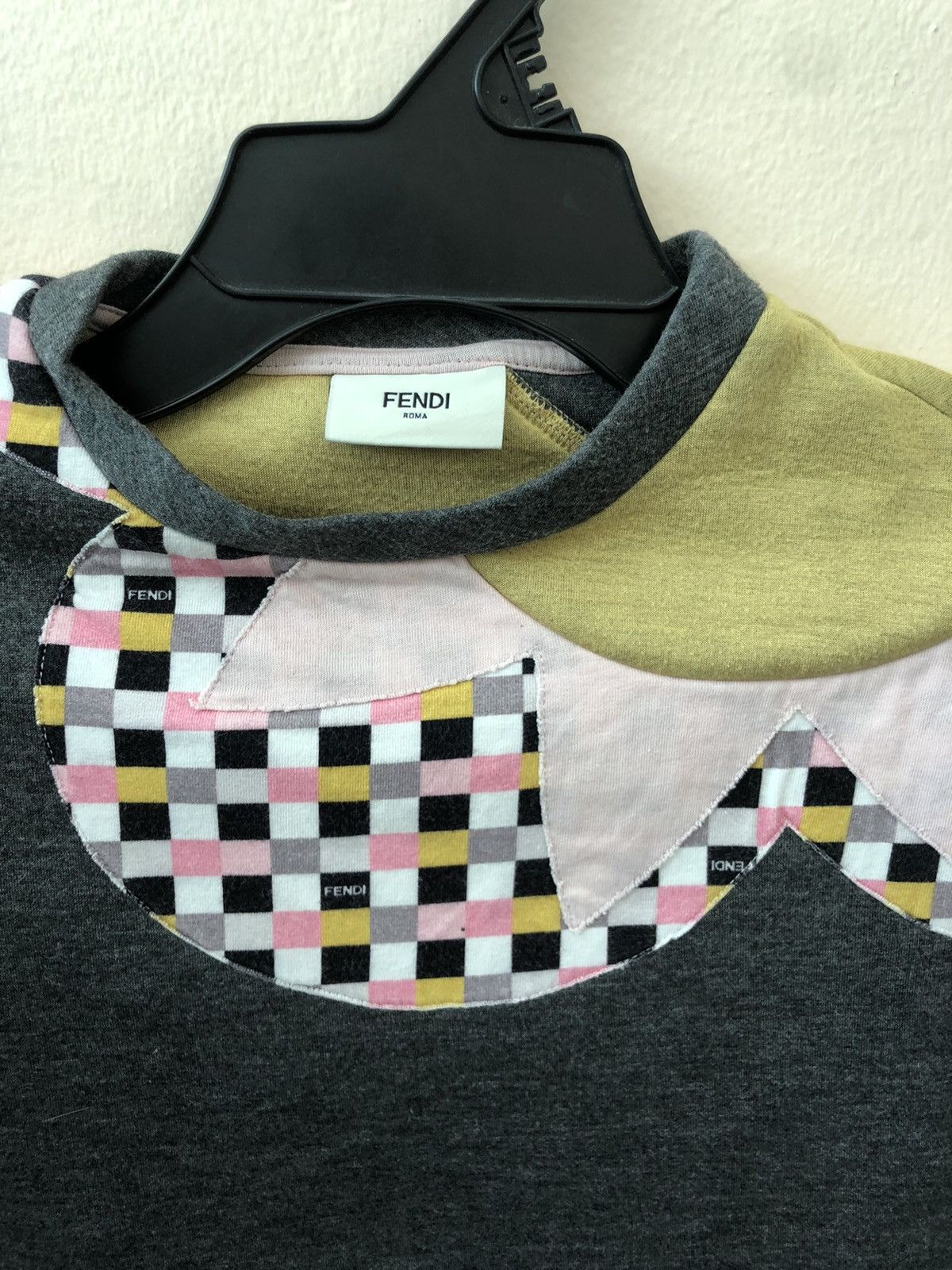 Fendi Original FENDI Roma Sweatshirt made in Italy for Kids Size US XS / EU 42 / 0 - 6 Thumbnail