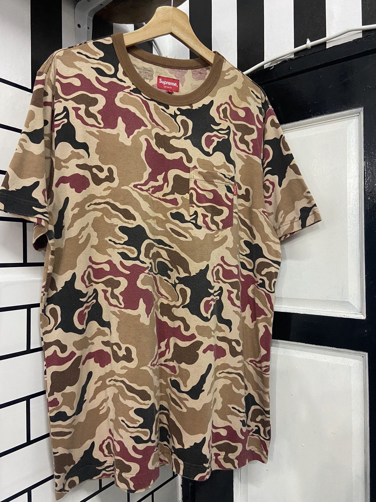 Supreme SS 13 Supreme Tiger Camo Pocket tee Size US XL / EU 56 / 4 - 7 Thumbnail