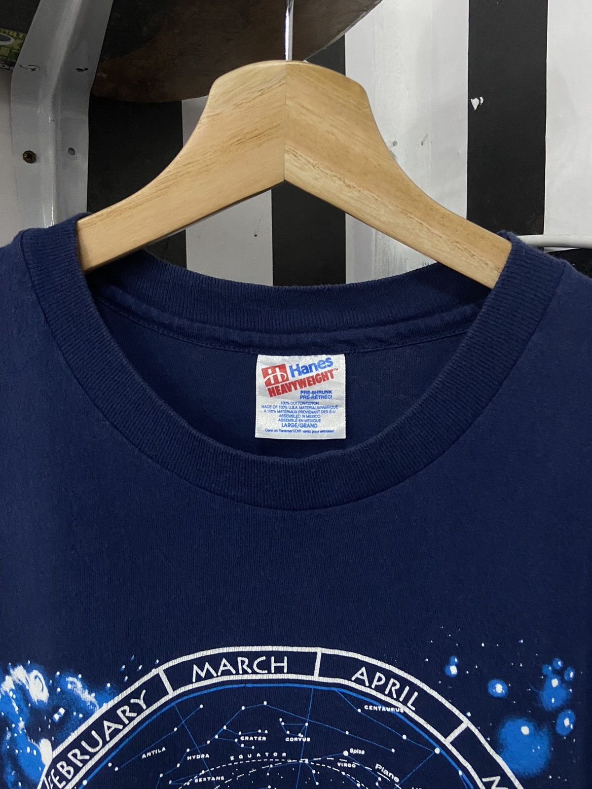 Vintage Vintage 90’s Zodiac Month Art Single Stitch Tshirt Size US L / EU 52-54 / 3 - 8 Thumbnail