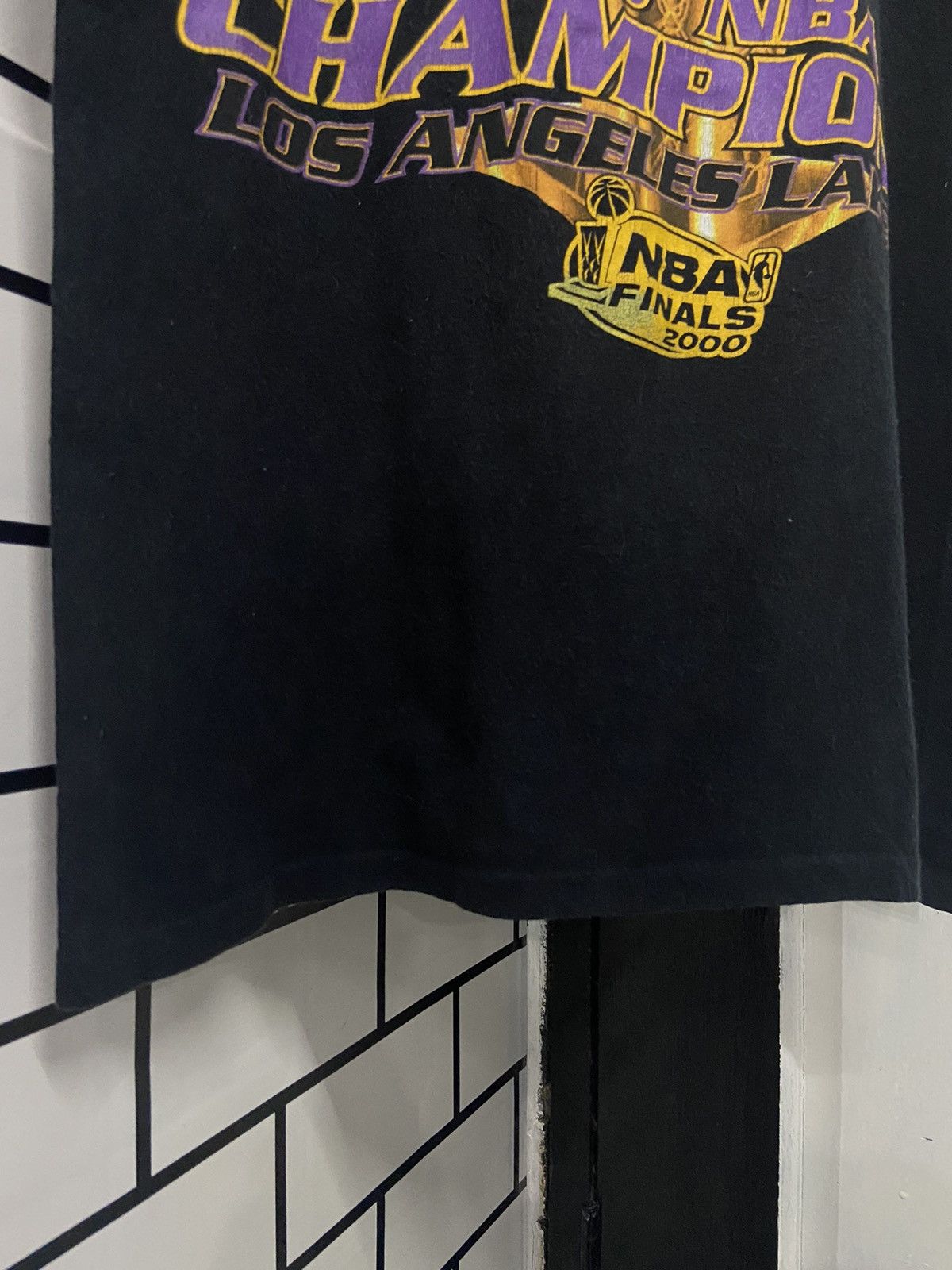 NBA × Vintage Vintage L.A. Lakers 2000 NBA Champion Single Stitch Boxy tee Size US M / EU 48-50 / 2 - 6 Thumbnail