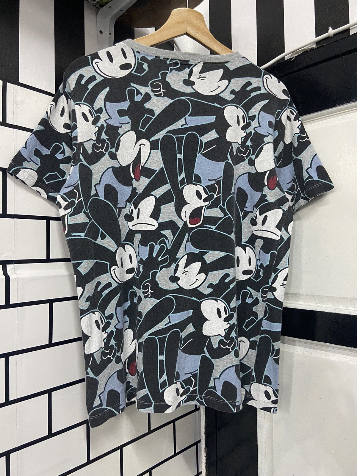 Cartoon Network × Disney × Vintage Vintage Tokyo Disney Resort Oswald Full Printed Tshirt Size US M / EU 48-50 / 2 - 6 Thumbnail