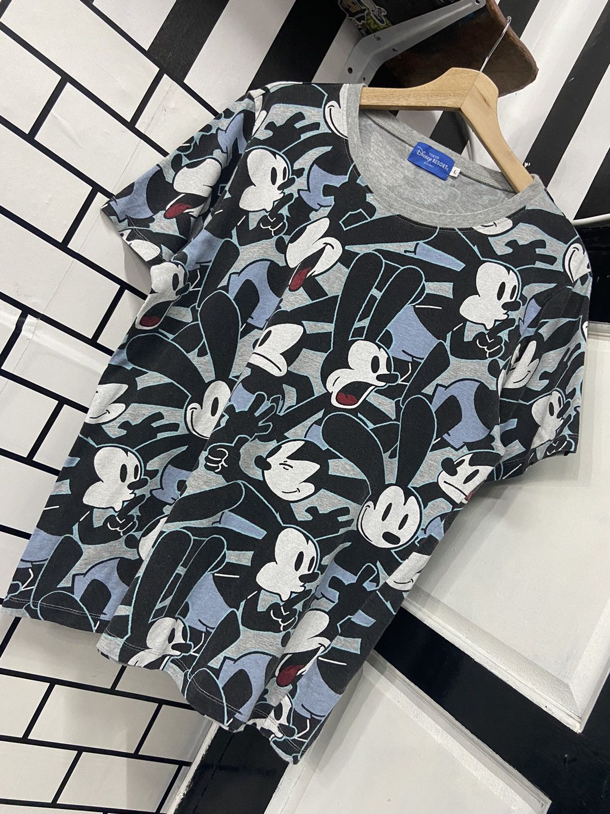 Cartoon Network × Disney × Vintage Vintage Tokyo Disney Resort Oswald Full Printed Tshirt Size US M / EU 48-50 / 2 - 2 Thumbnail