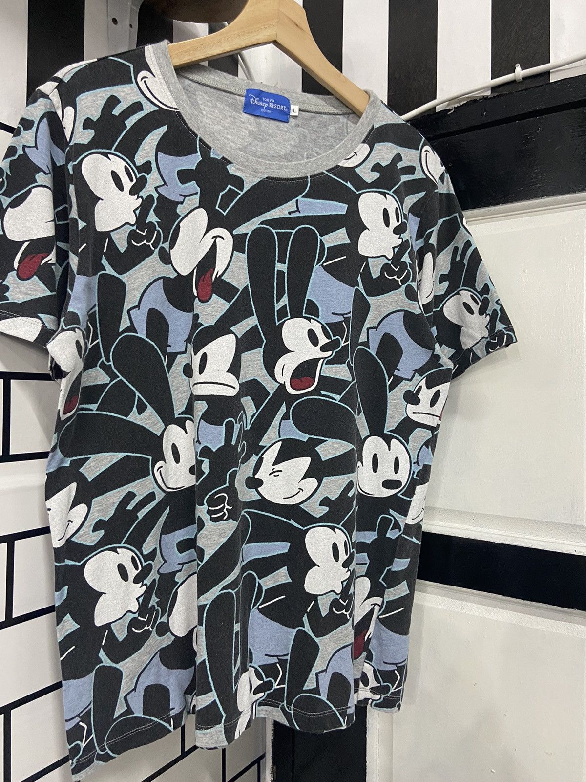 Cartoon Network × Disney × Vintage Vintage Tokyo Disney Resort Oswald Full Printed Tshirt Size US M / EU 48-50 / 2 - 3 Thumbnail