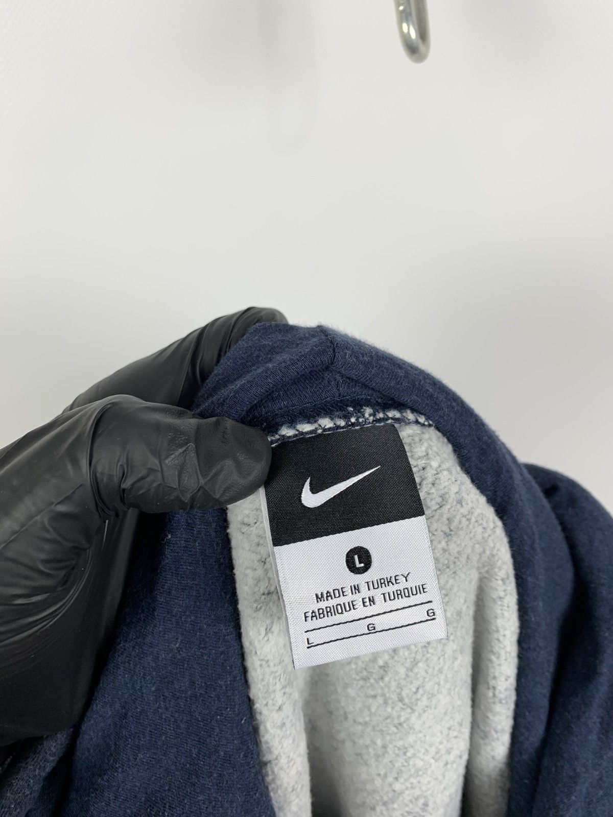 Nike Vintage Nike Big Logo Velour Navy Blue Hoodie Size US L / EU 52-54 / 3 - 9 Thumbnail