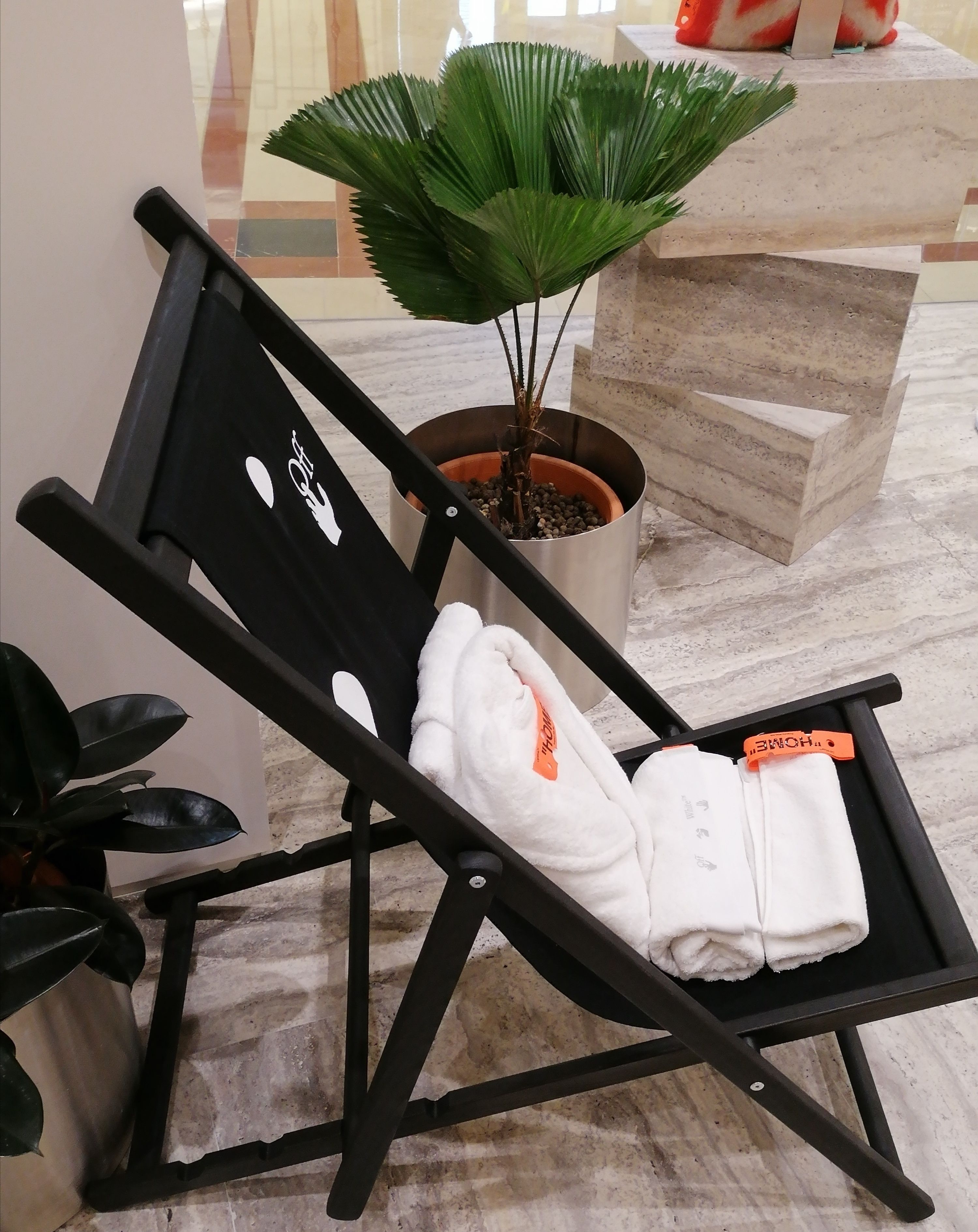 Off-White Final Drop!! Off-White Black Deck Chair Size ONE SIZE - 3 Thumbnail