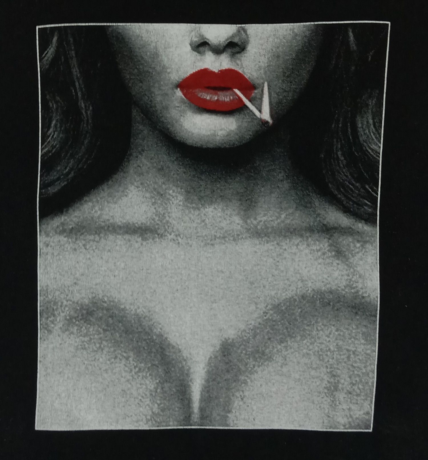 Delta Vintage Delta Sexy Girl Naked Photo T Shirt Size US XL / EU 56 / 4 - 2 Thumbnail