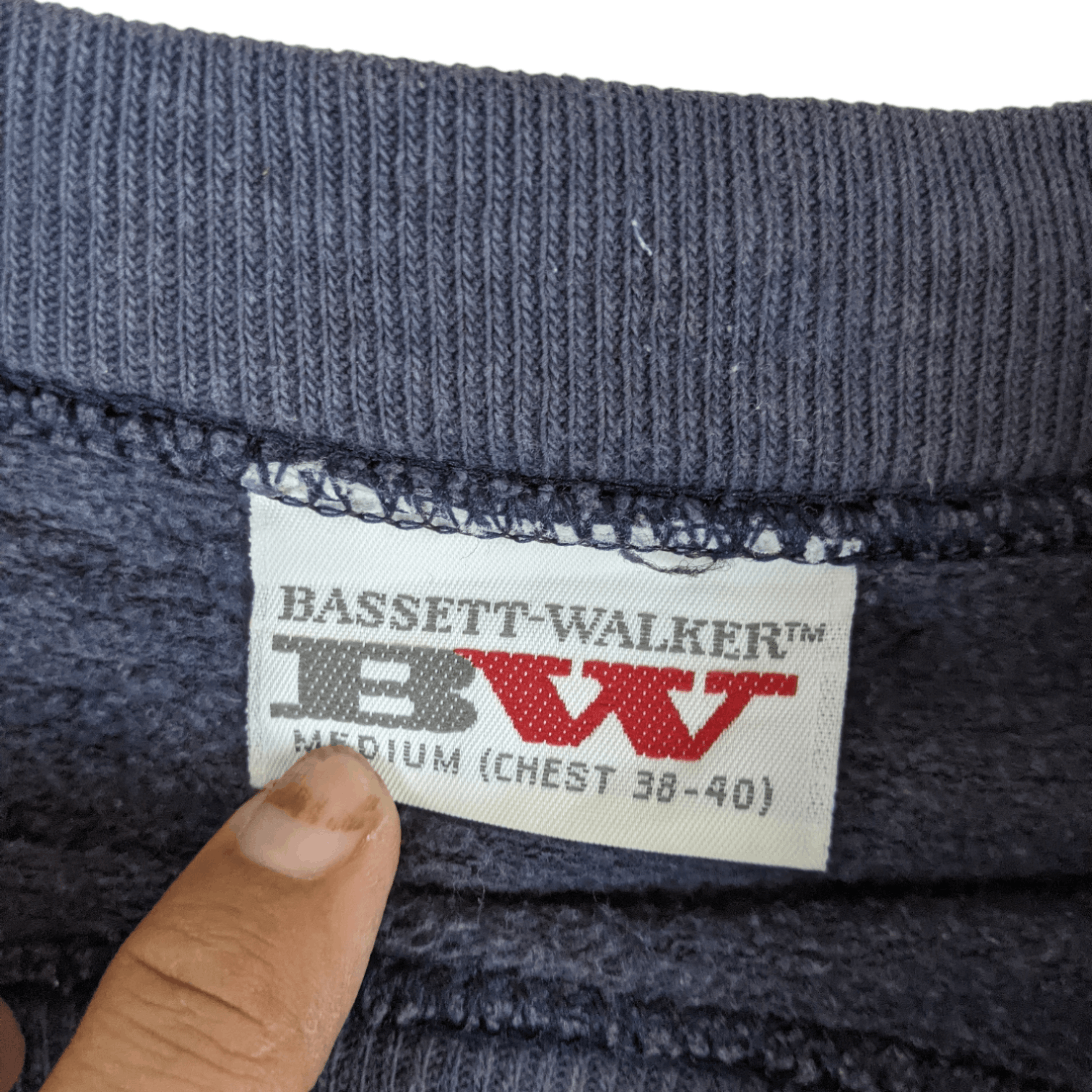 Vintage Vintage 80's BASSET WALKER Dooley's Student Bar Sweatshirt Size M / US 6-8 / IT 42-44 - 8 Thumbnail