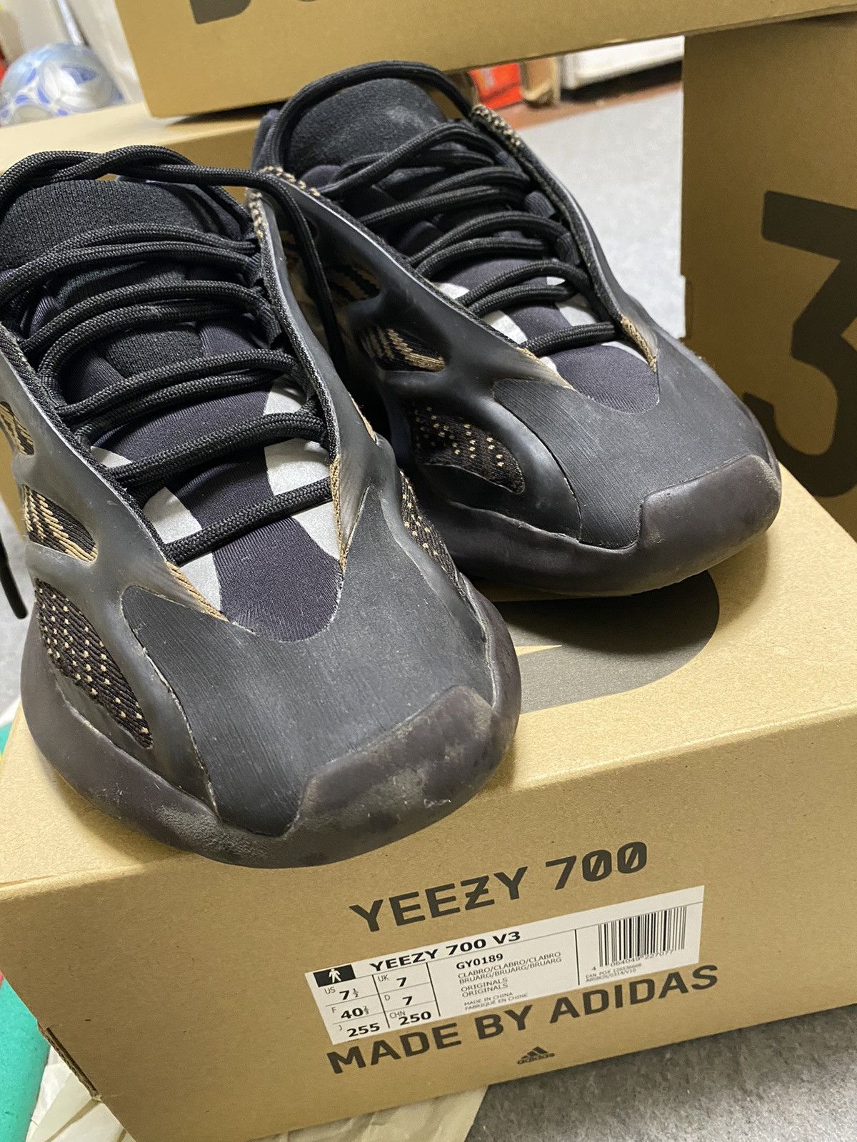 Adidas × Kanye West Adidas Yeezy 700 V3 7.5us Size US 7.5 / EU 40-41 - 16 Thumbnail